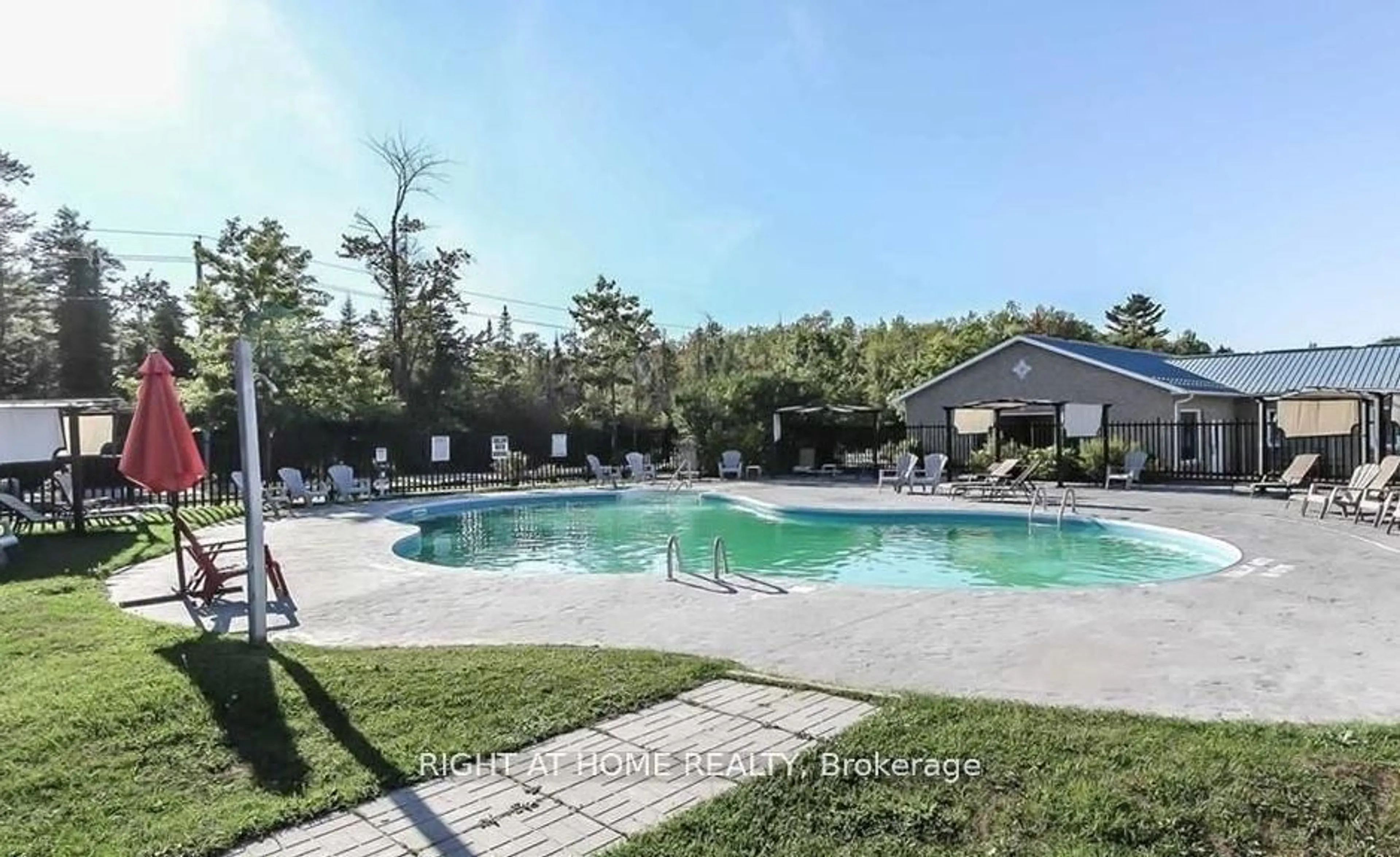Pool for 7 Nipagon Circ, Wasaga Beach Ontario L9Z 2M2