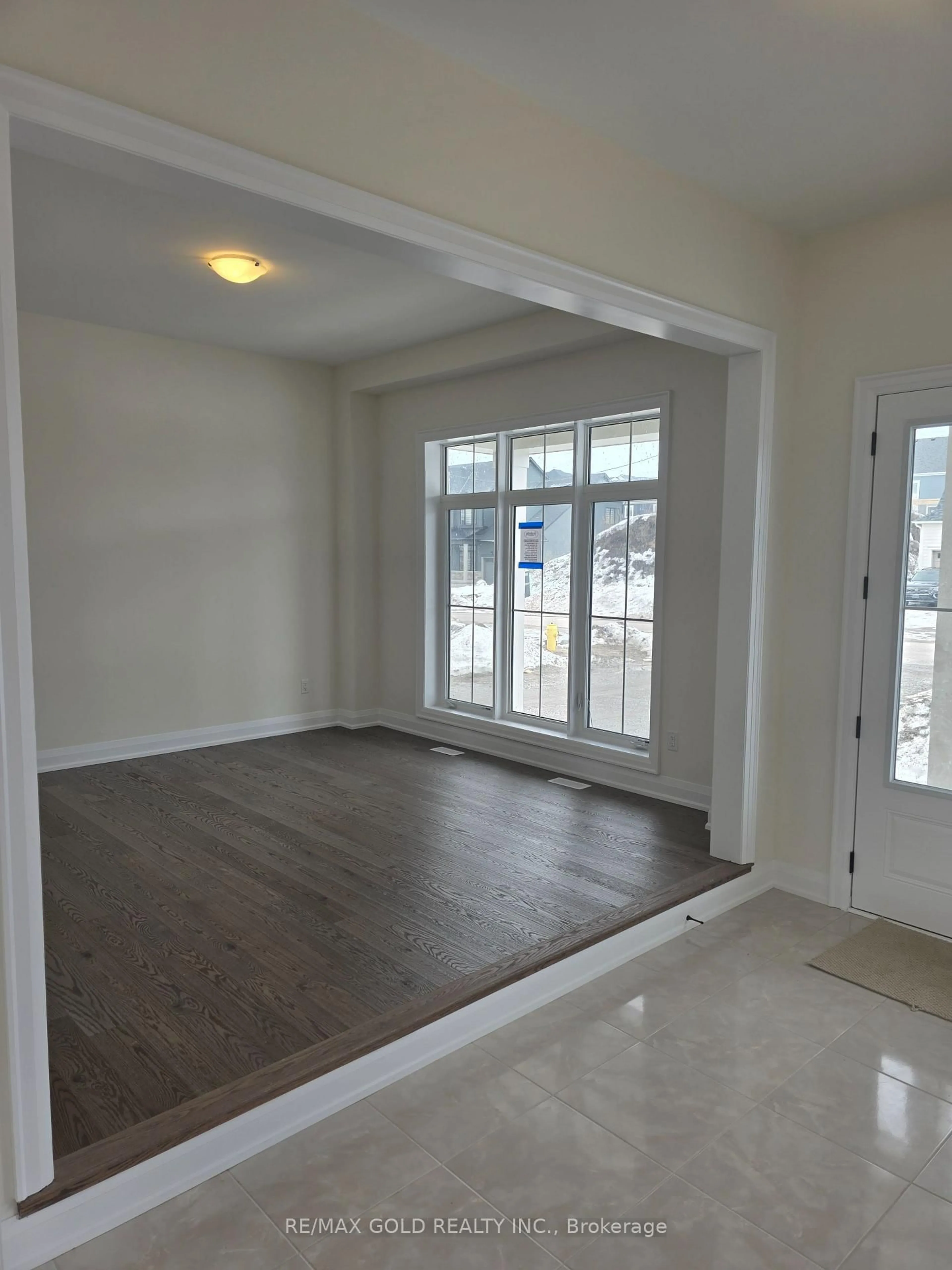 A pic of a room for 8 Vinnicombe Dr, Oro-Medonte Ontario L0L 2L0