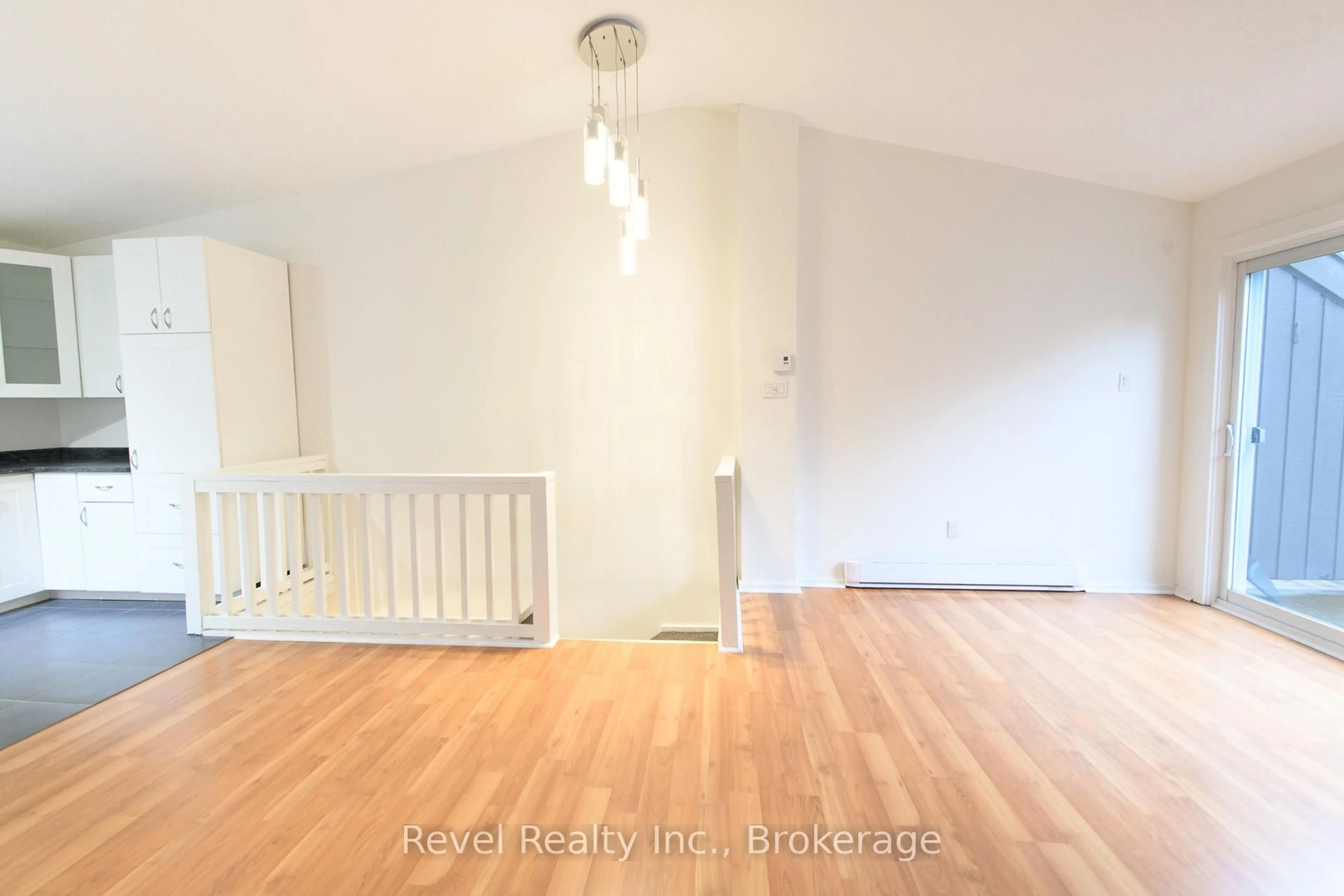 A pic of a room for 17 Harbour St #227, Collingwood Ontario L9Y 5B4