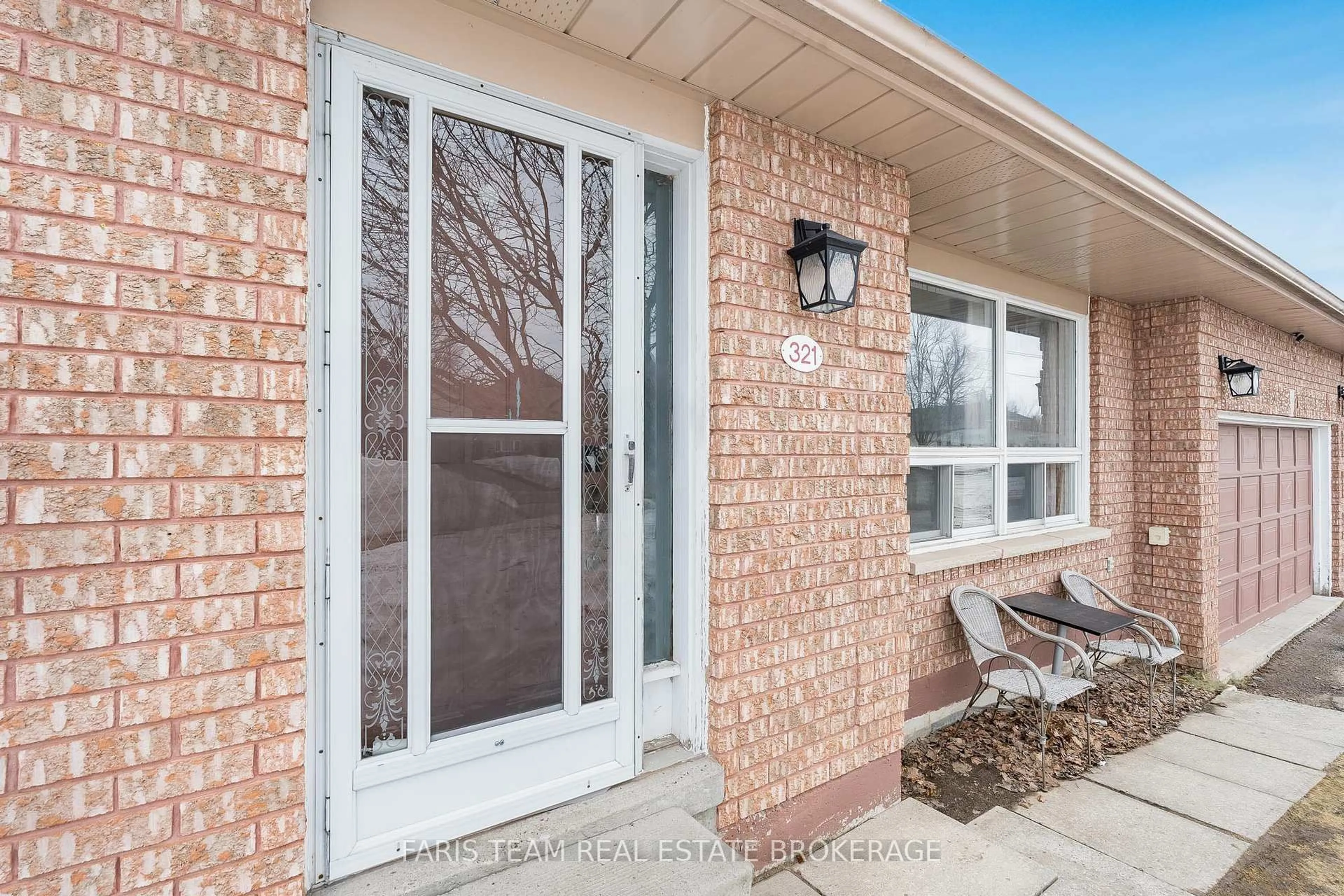 Unknown for 321 Park St, Orillia Ontario L3V 7R6