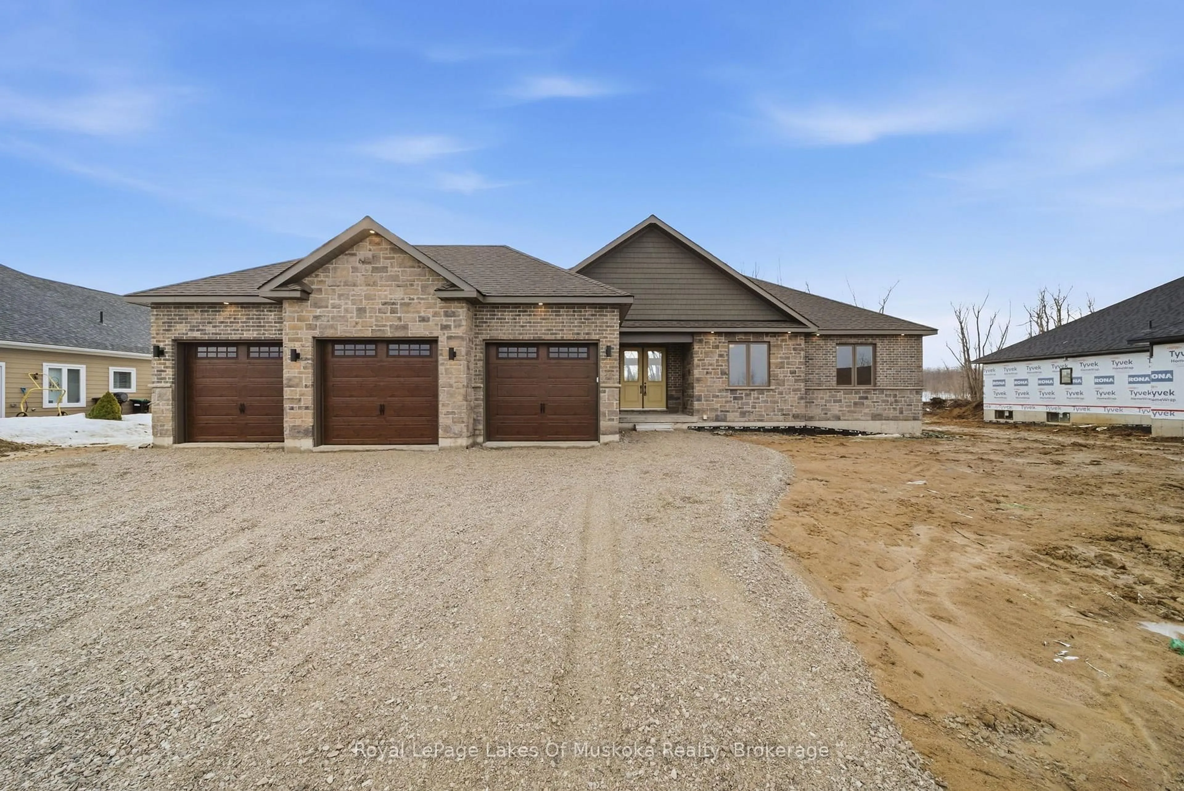 Home with brick exterior material, building for 19 Henry Ball Crt, Oro-Medonte Ontario L0K 2G1