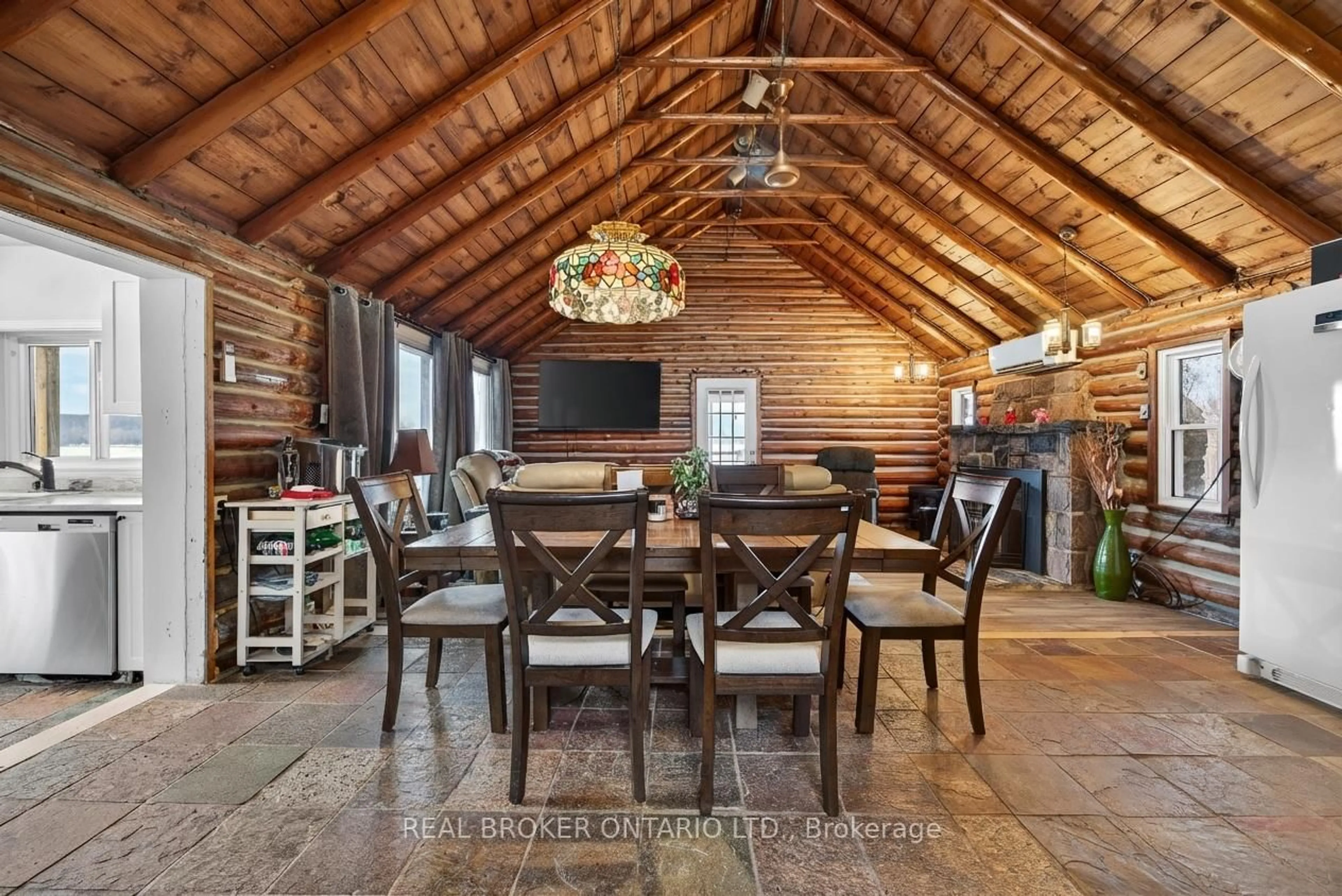 Dining room, wood/laminate floor for 1866 Tay Bay Rd, Severn Ontario L0K 1E0