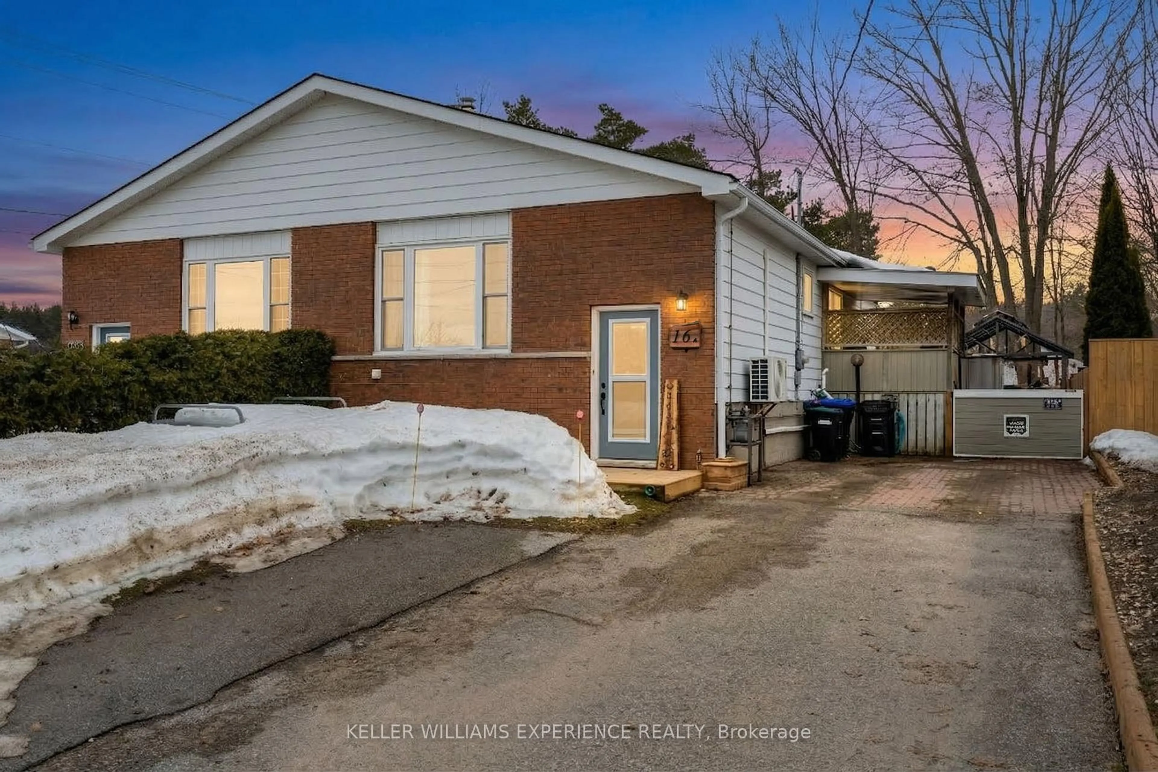 Unknown for 16 John St #A, Penetanguishene Ontario L9M 1N8