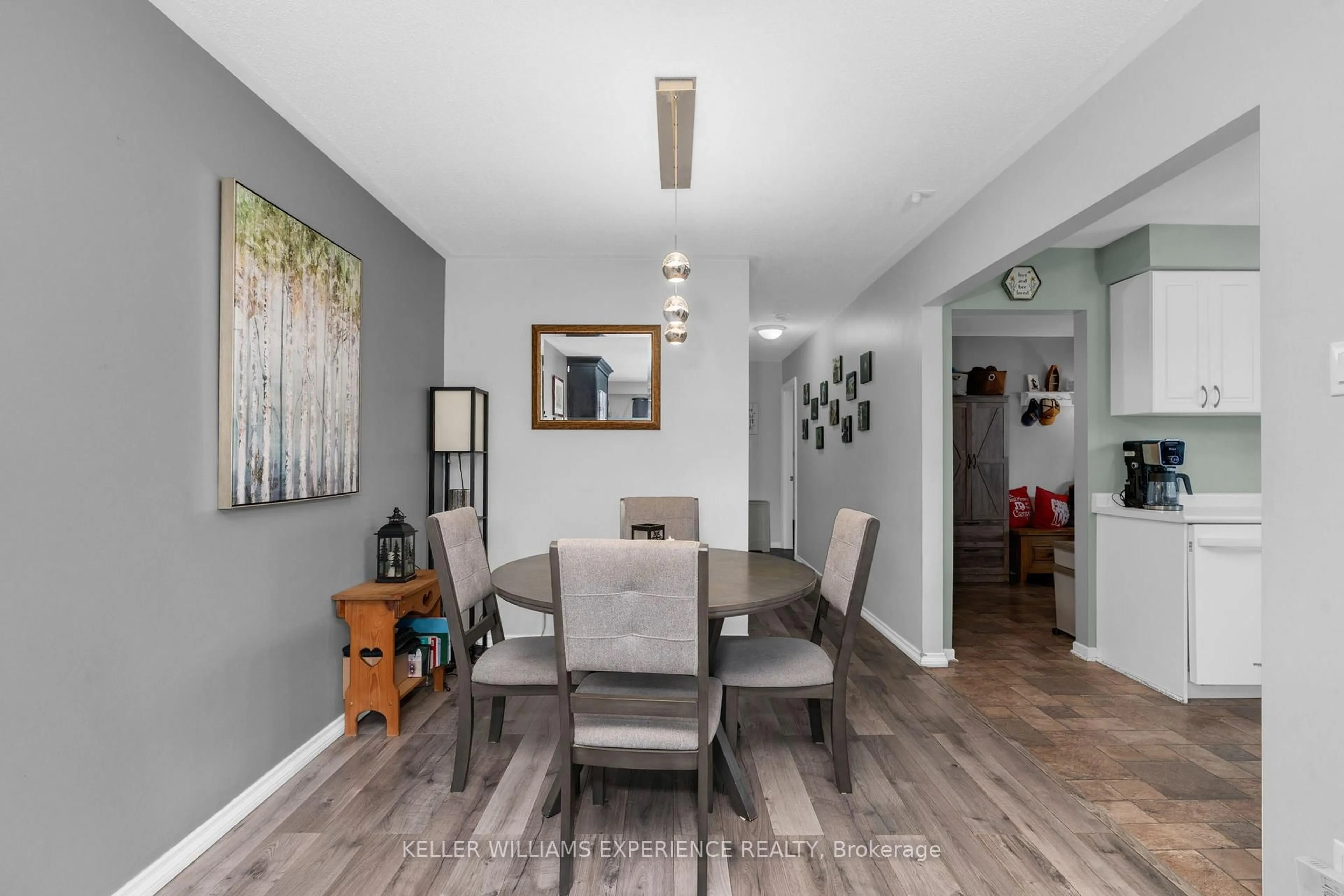 Dining room, wood/laminate floor for 16 John St #A, Penetanguishene Ontario L9M 1N8