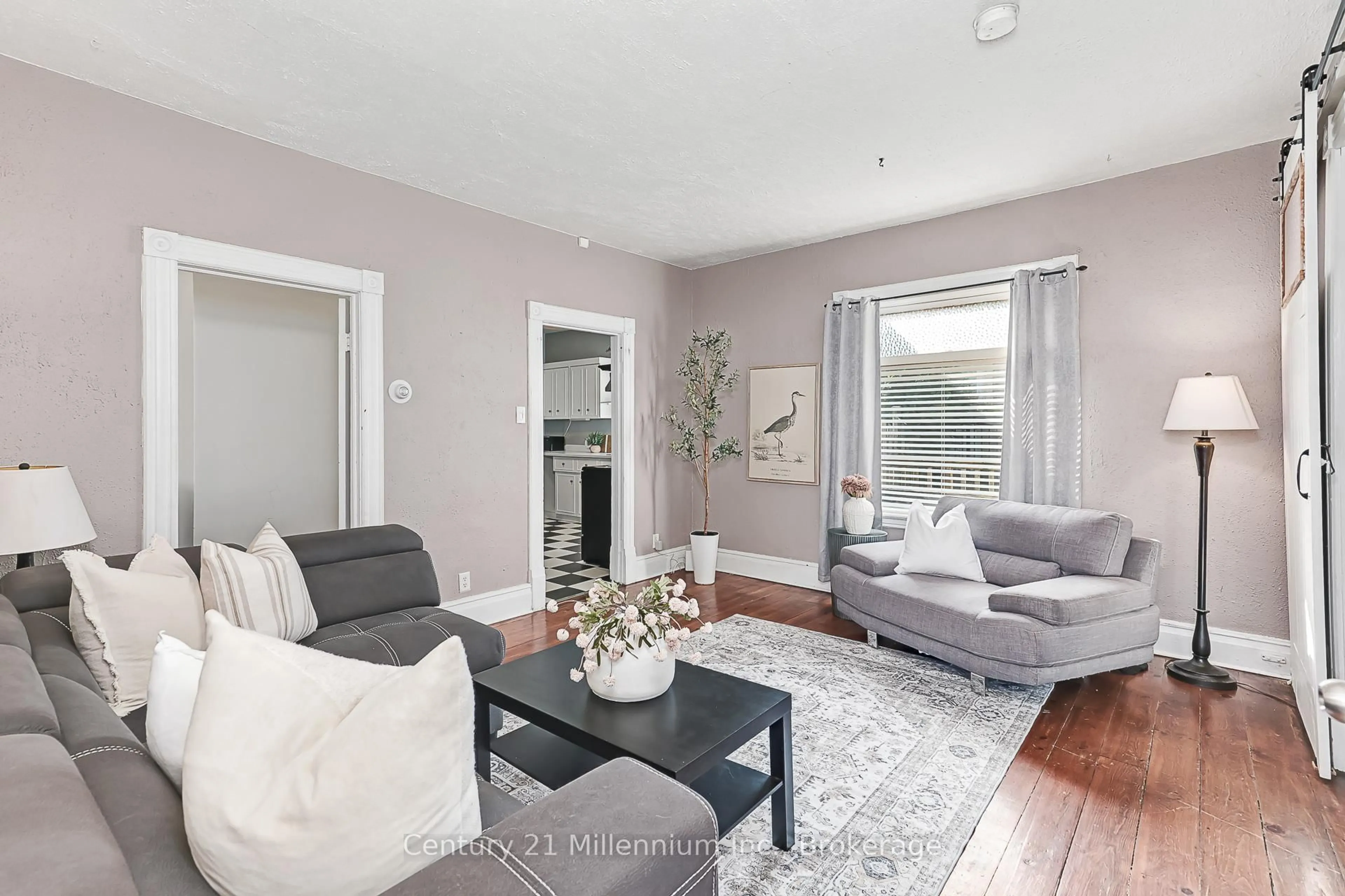 Living room with furniture, unknown for 117 Elm St, Collingwood Ontario L9Y 3J3