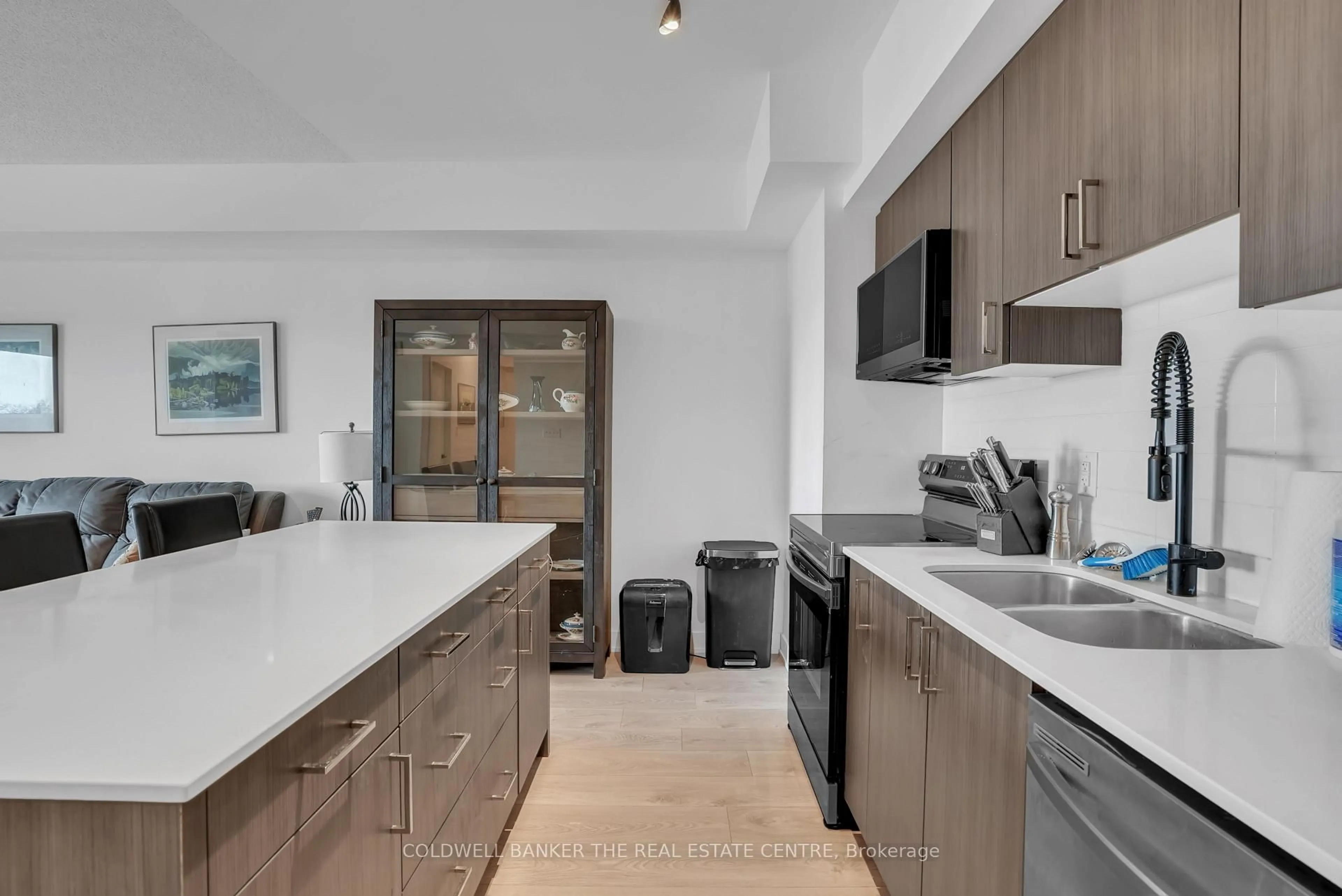 Unknown for 5 Chef Lane #512, Barrie Ontario L9J 0J8