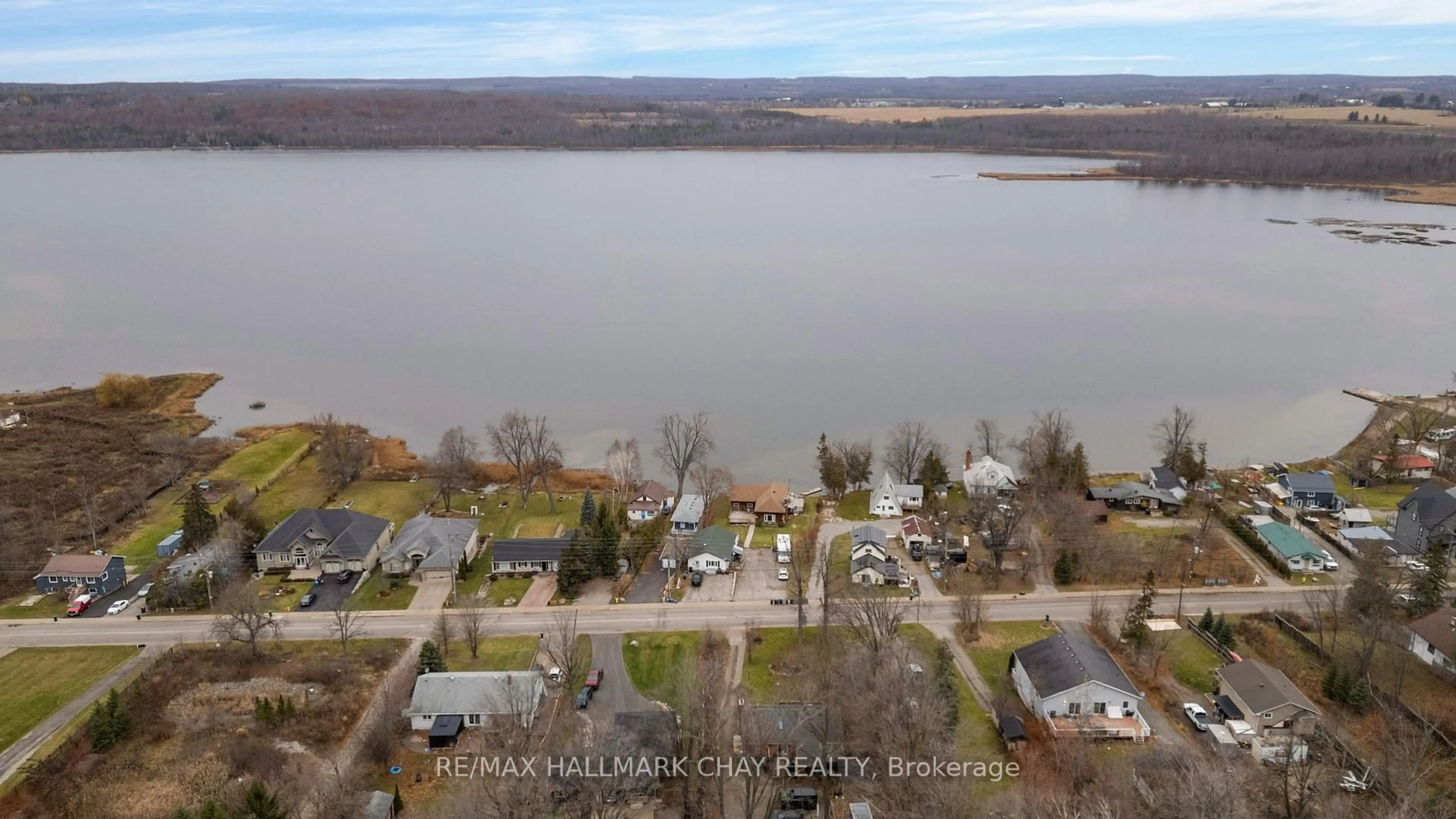 A pic from outside/outdoor area/front of a property/back of a property/a pic from drone, water/lake/river/ocean view for 58 Lakeside Terr #1105, Barrie Ontario L4N 9S2