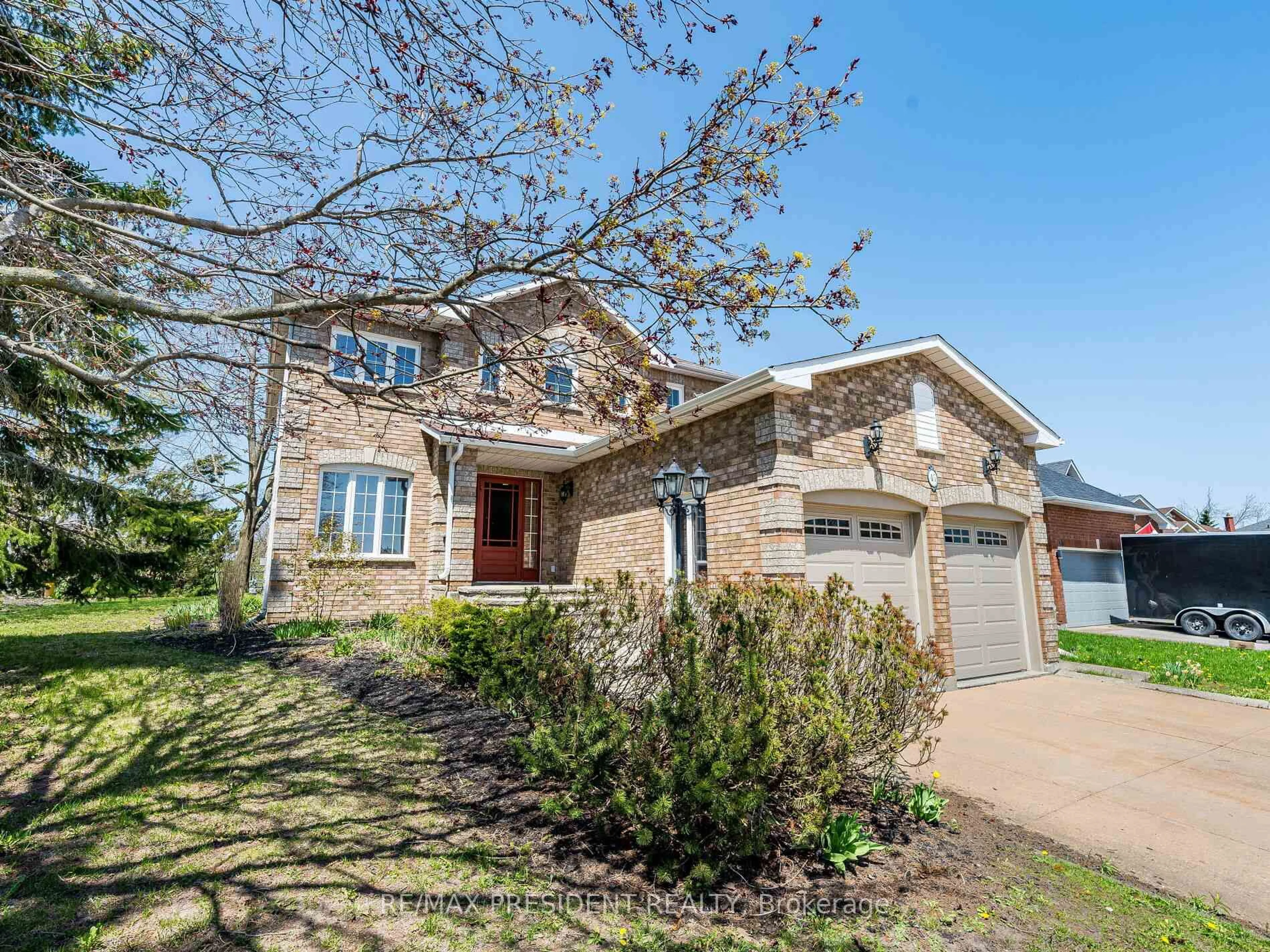 Home with brick exterior material, street for 45 Grasett Cres, Barrie Ontario L4N 6Z6
