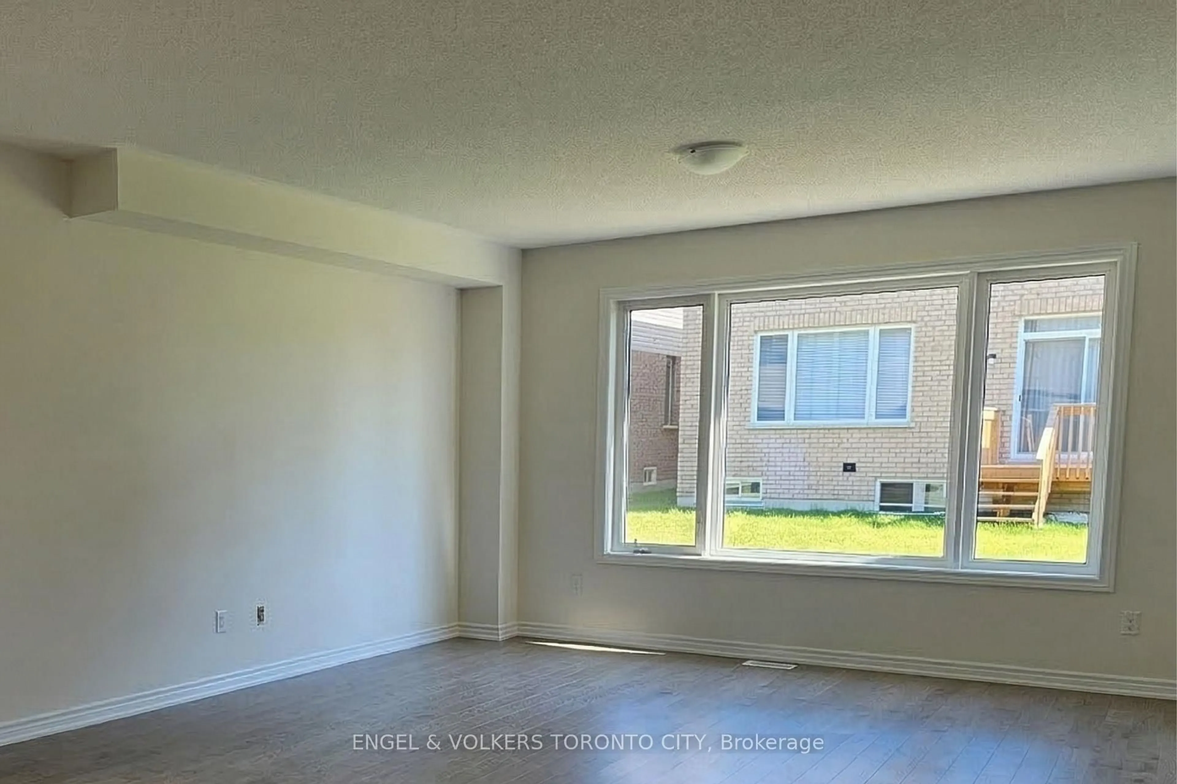 A pic of a room for 24 Ludlow Dr, Barrie Ontario L9S 2Z8