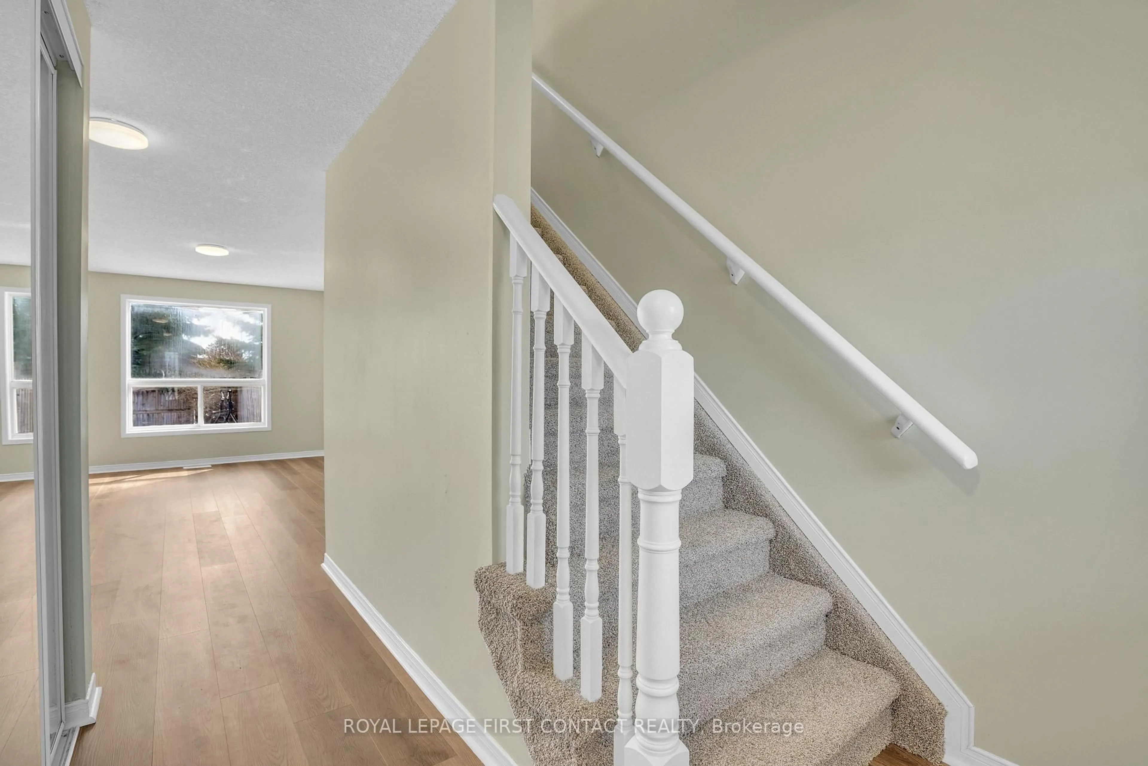 Stairs for 3 Srigley St, Barrie Ontario L4N 0L9