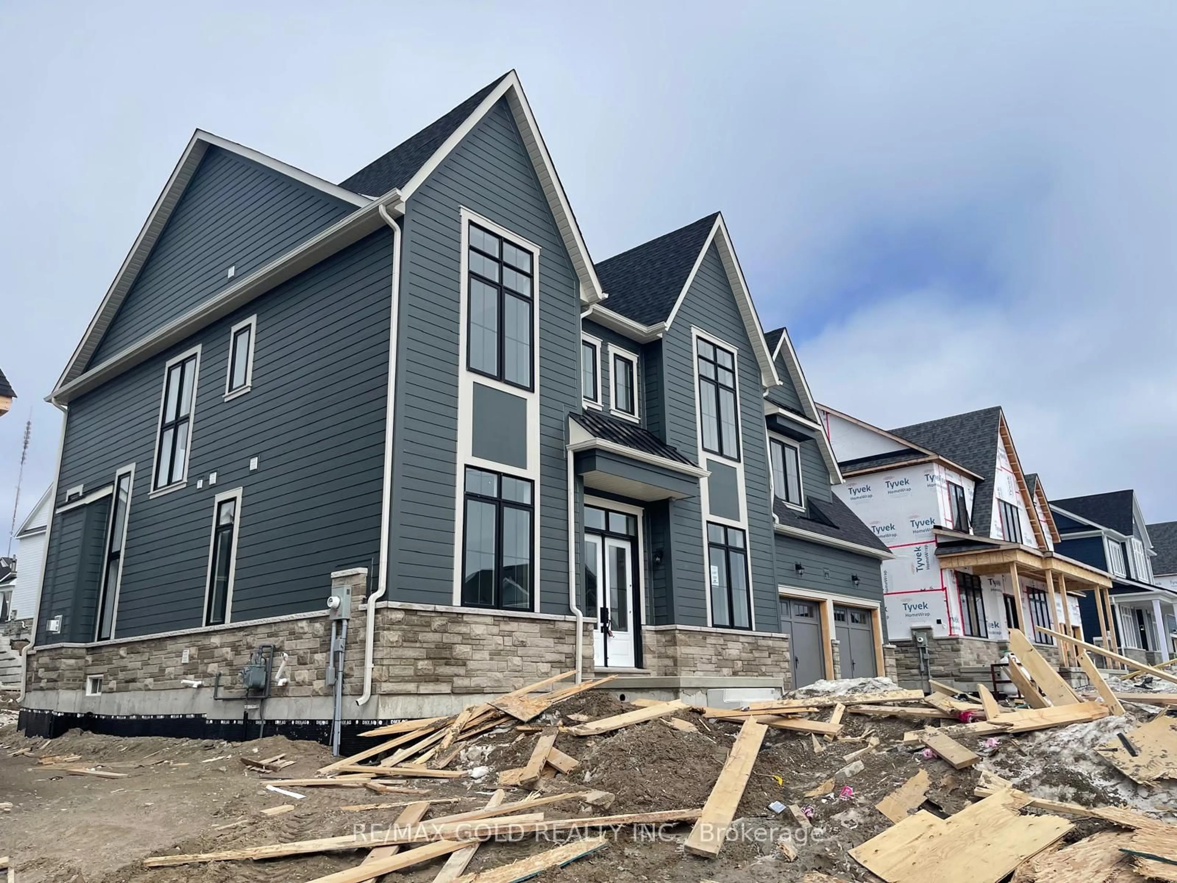 Home with vinyl exterior material, building for 44 Pearsall Pl, Oro-Medonte Ontario L0L 2L0