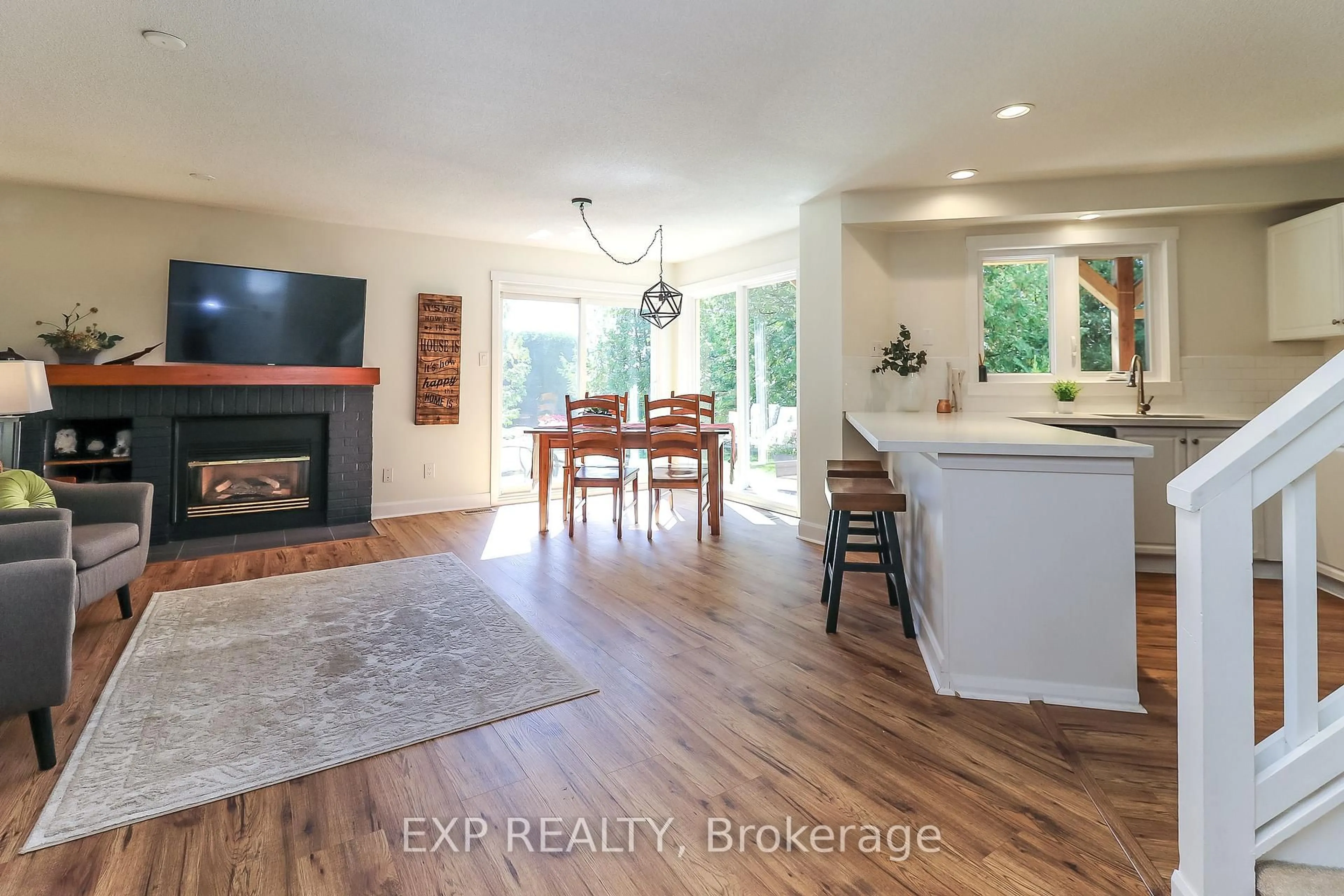 Open concept kitchen, unknown for 133 Fairway Cres #38, Collingwood Ontario L9Y 5B4