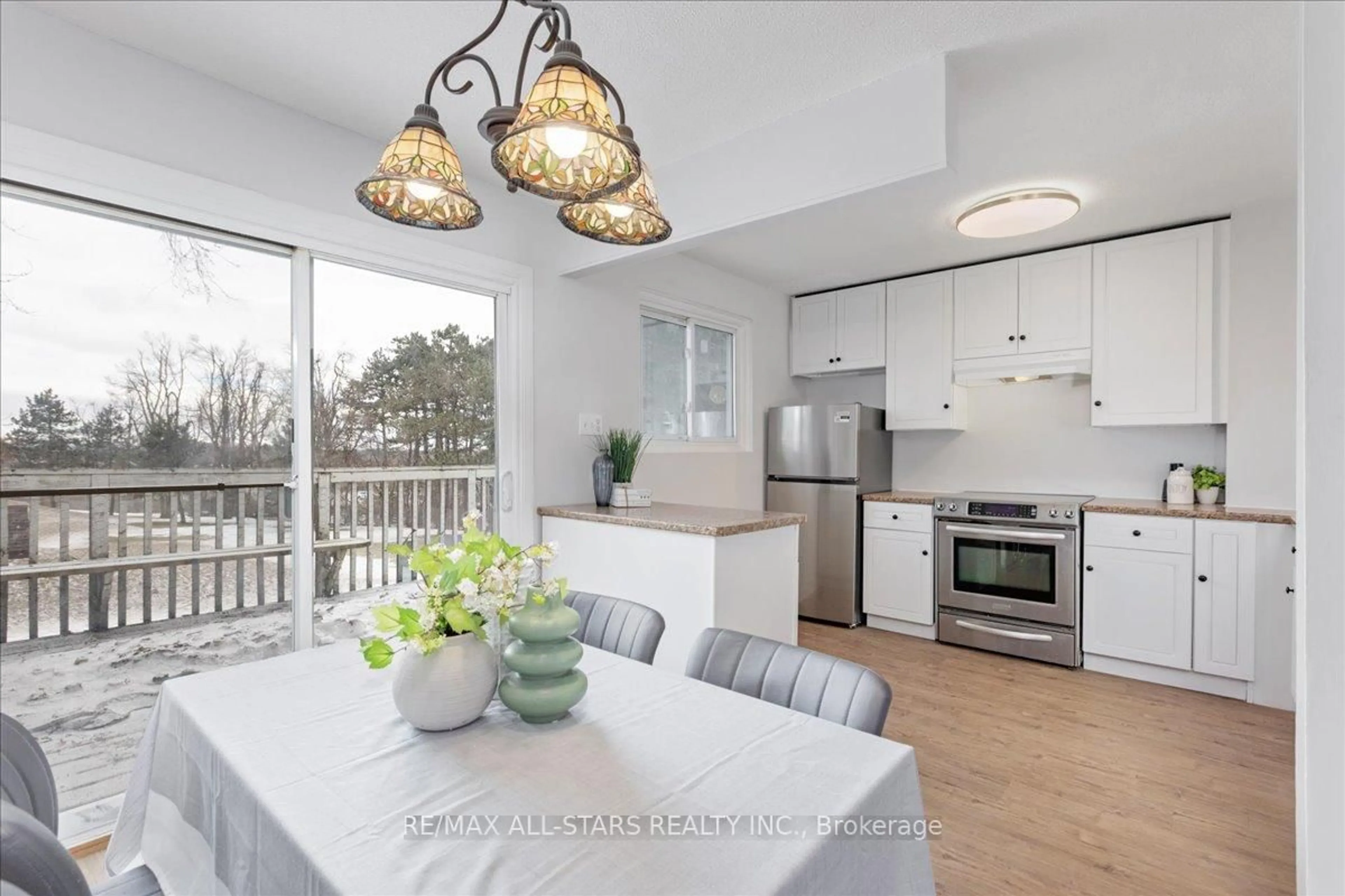 Open concept kitchen, unknown for 63 Ferris Lane #B11, Barrie Ontario L4M 5C4