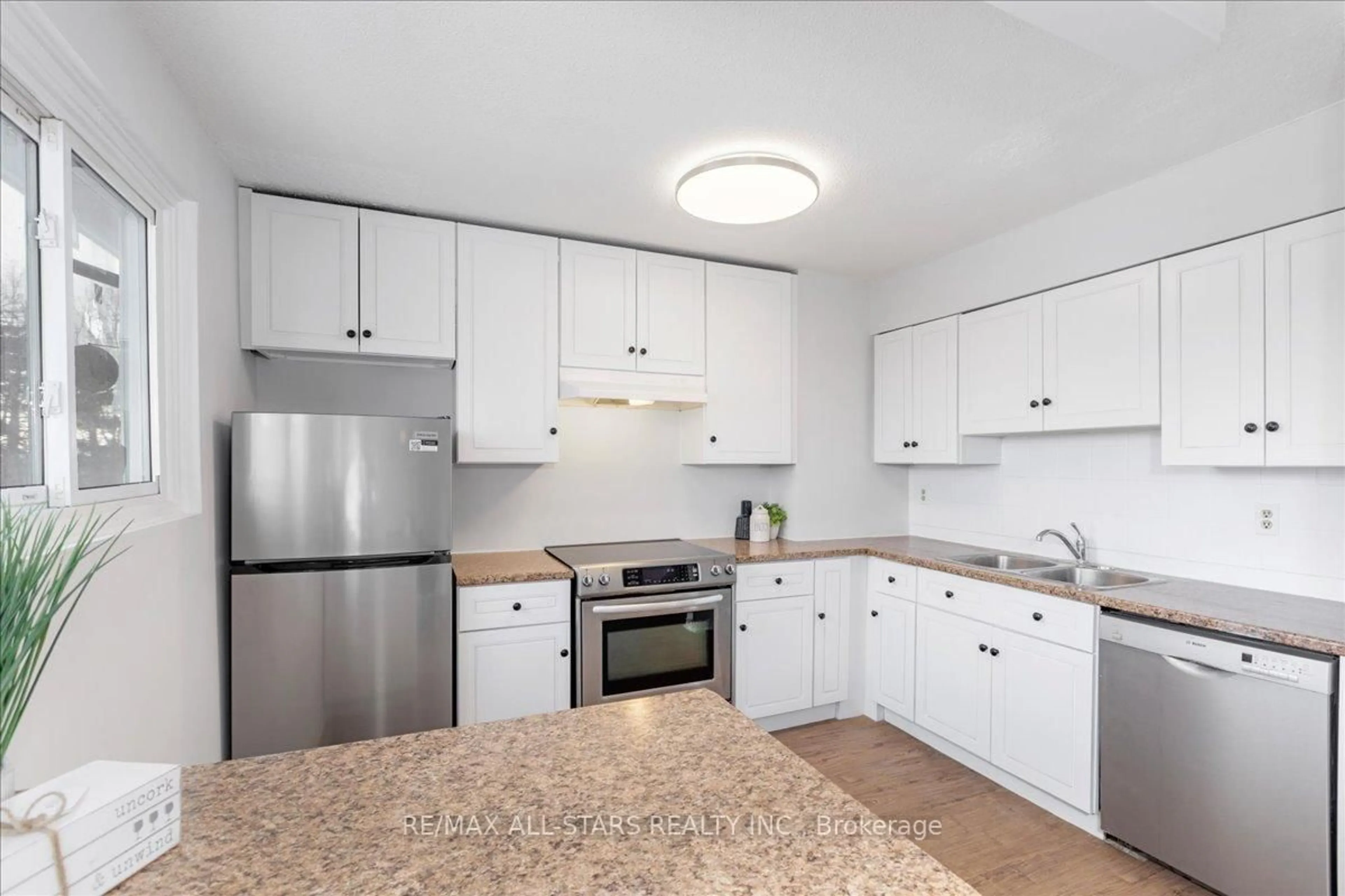 Standard kitchen, unknown for 63 Ferris Lane #B11, Barrie Ontario L4M 5C4