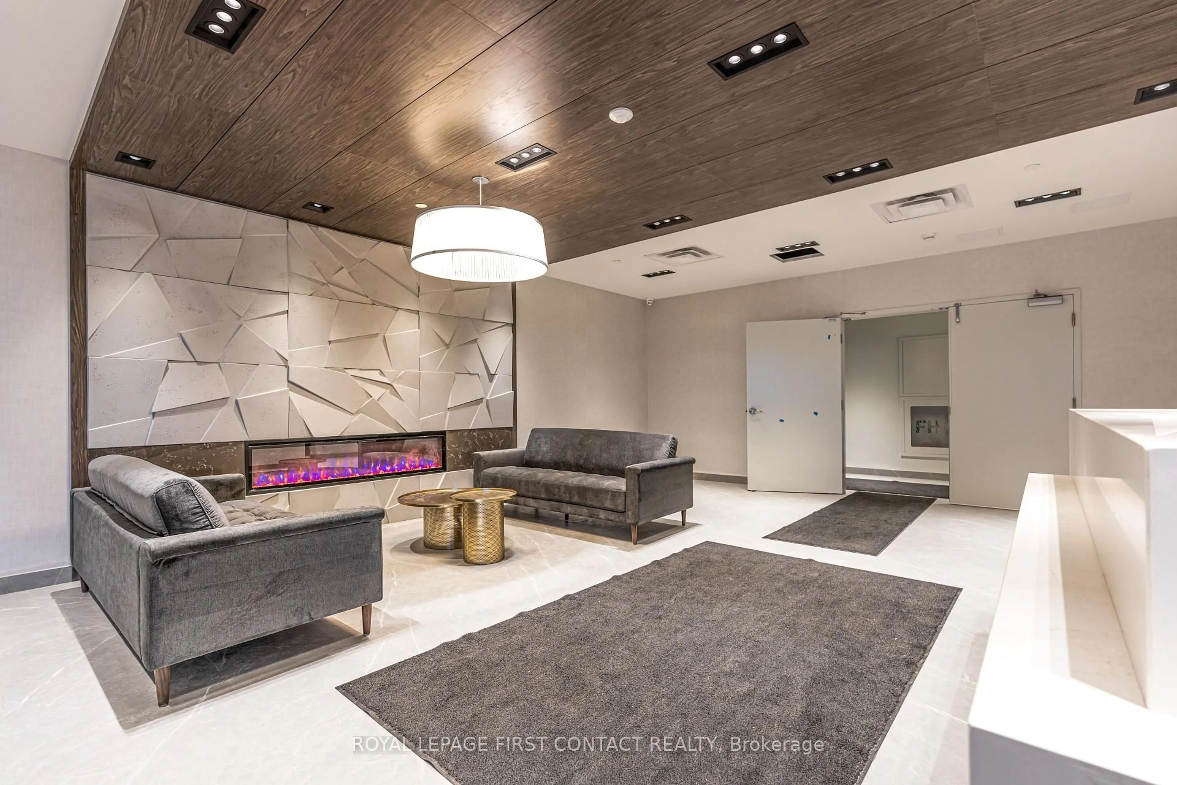 Lobby for 58 Lakeside Terr #106, Barrie Ontario L4M 0L5