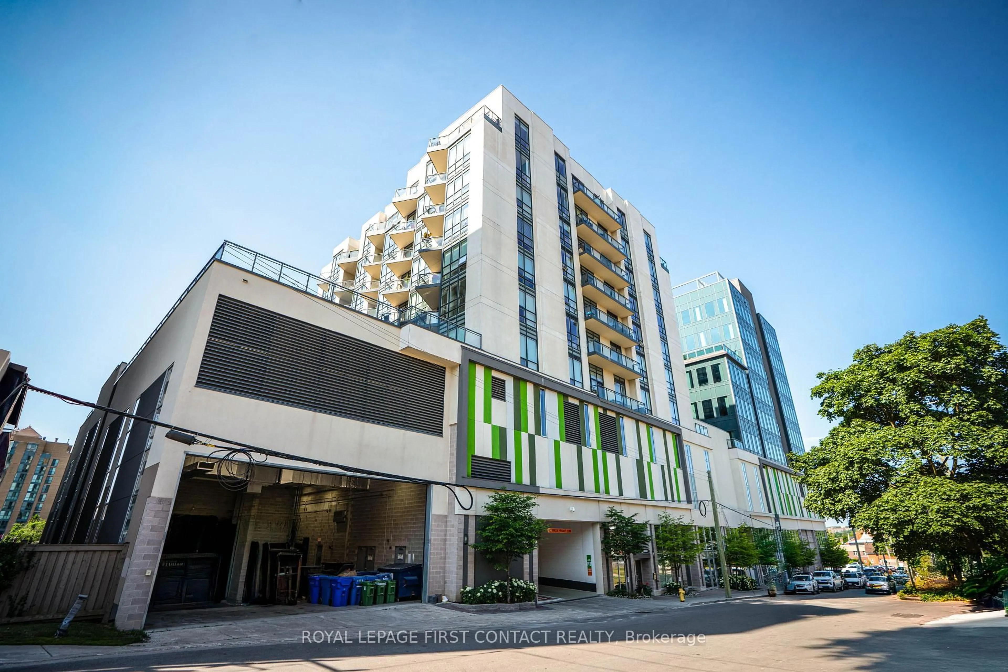 Unknown for 111 WORSLEY St #PH5, Barrie Ontario L4M 0J5