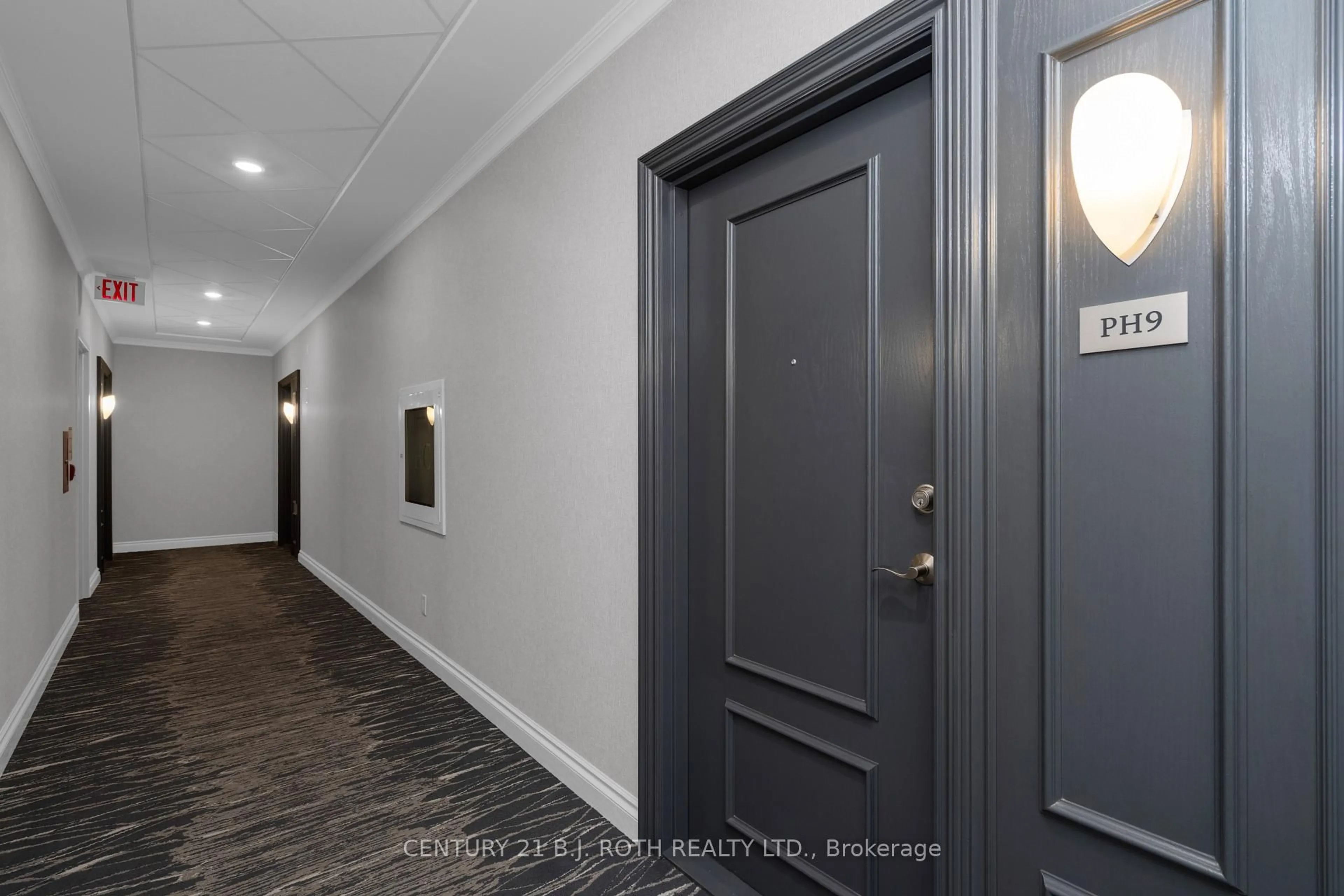 Indoor entryway for 37 Ellen St #PH09, Barrie Ontario L4N 6G2