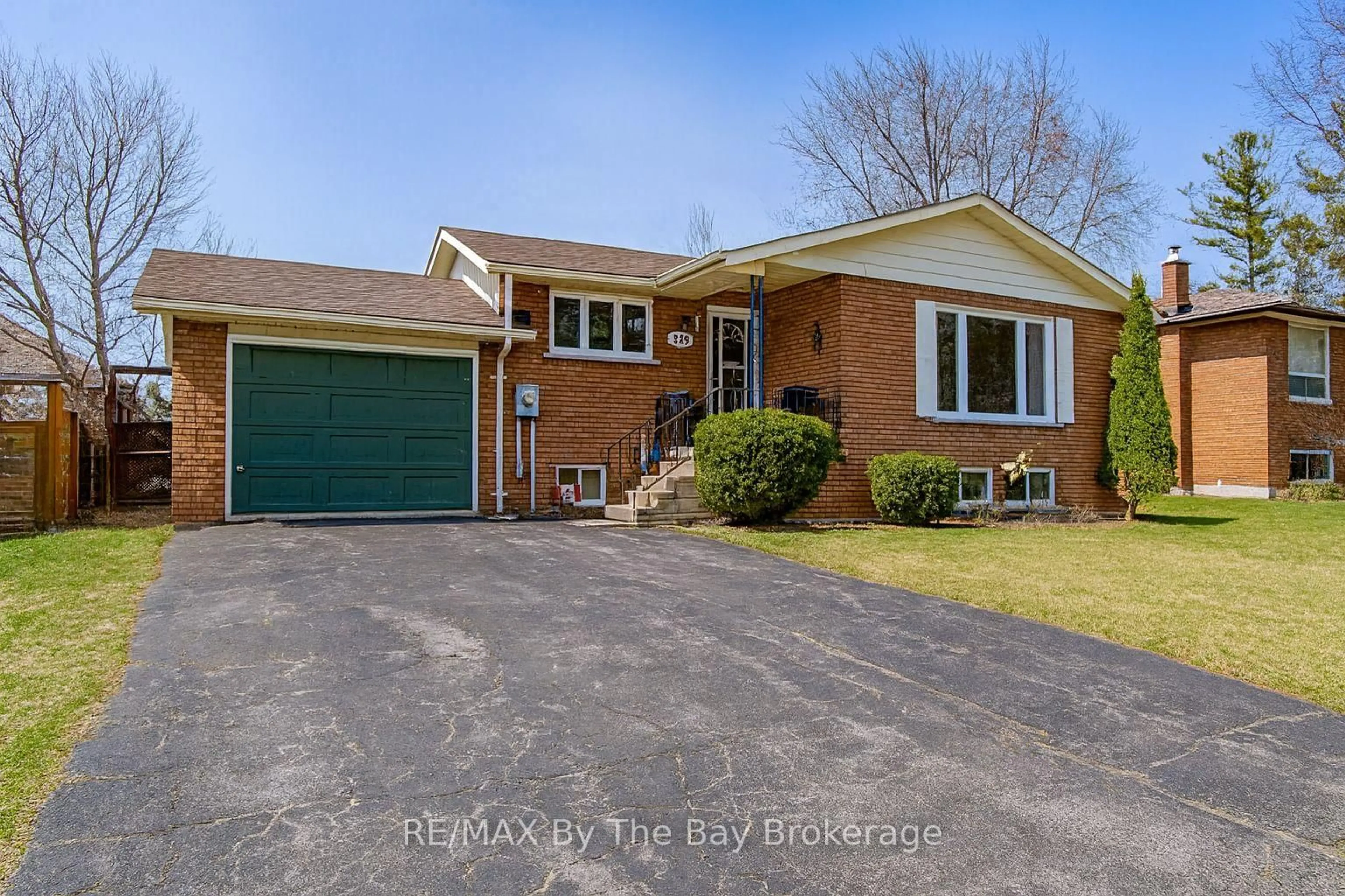 Home with brick exterior material, street for 229 Datas Dr, Clearview Ontario L0M 1S0