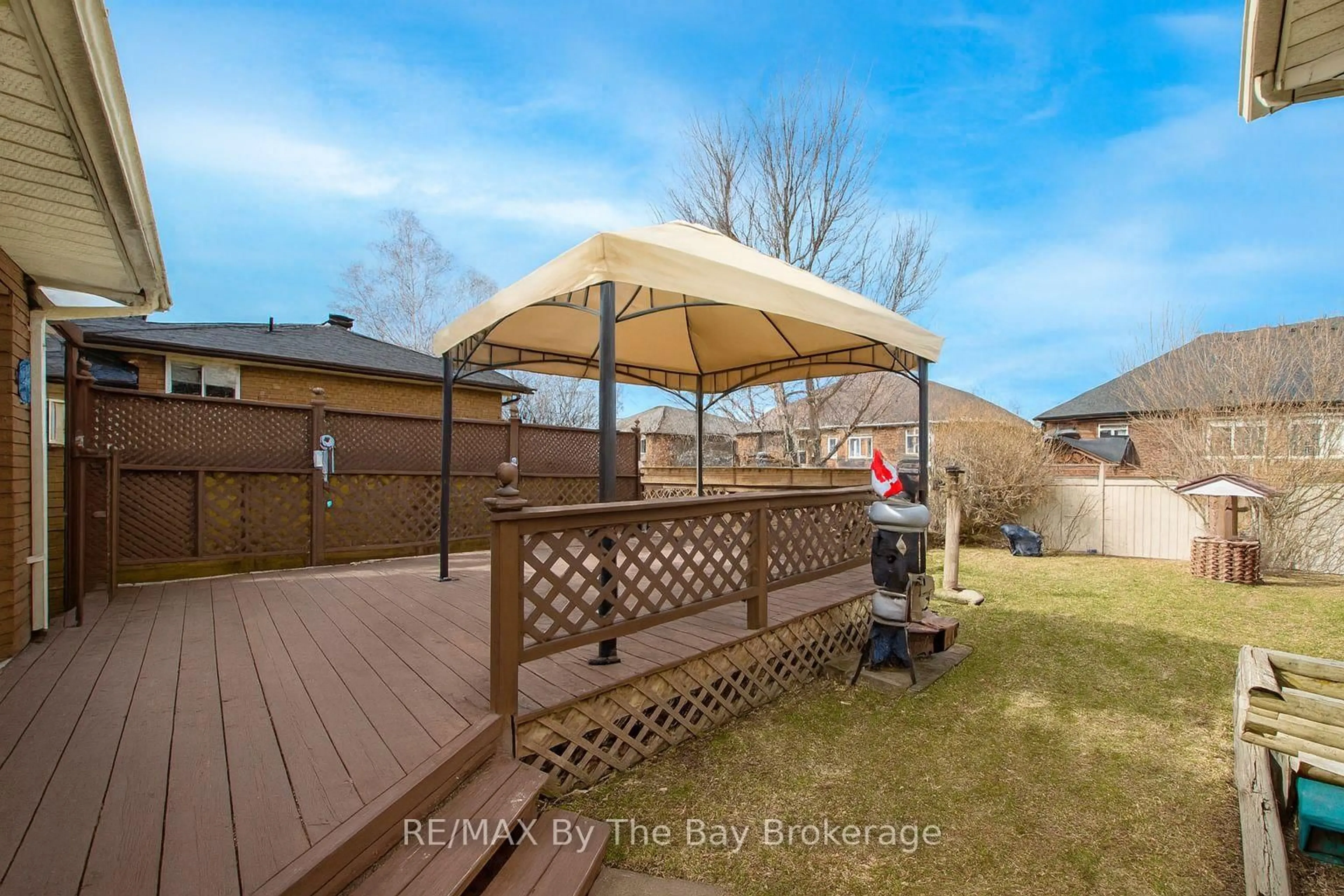 Patio, unknown for 229 Datas Dr, Clearview Ontario L0M 1S0