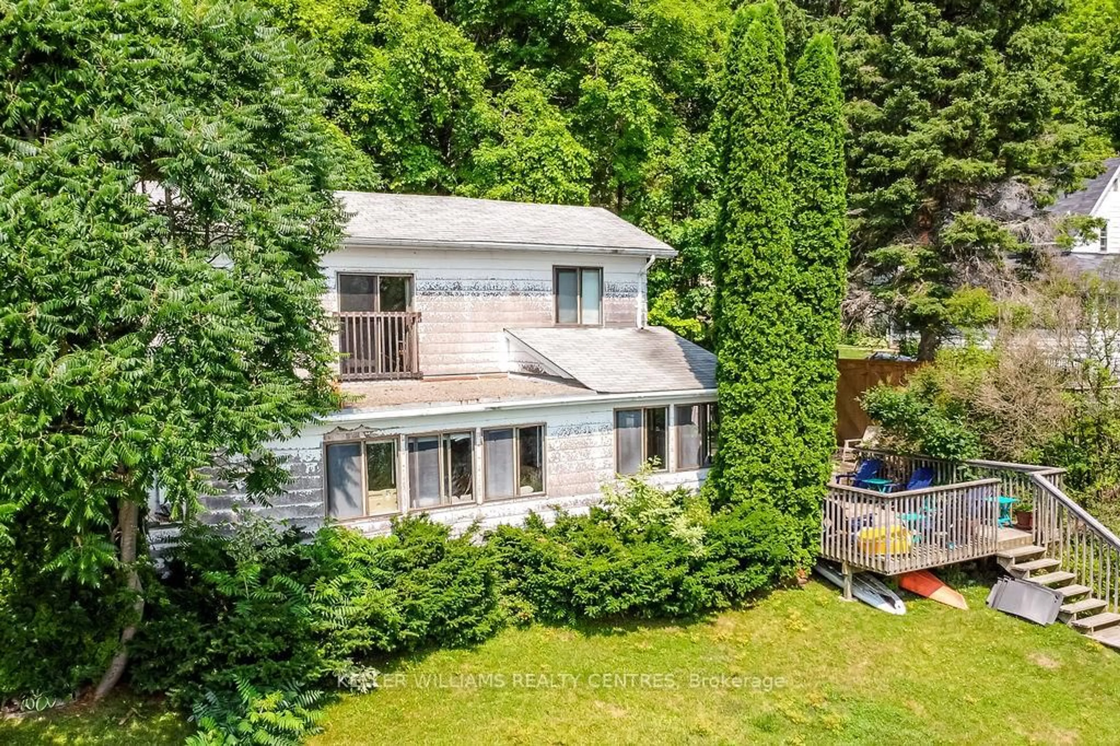 A pic from outside/outdoor area/front of a property/back of a property/a pic from drone, unknown for 379 Champlain Rd, Penetanguishene Ontario L9M 1S3