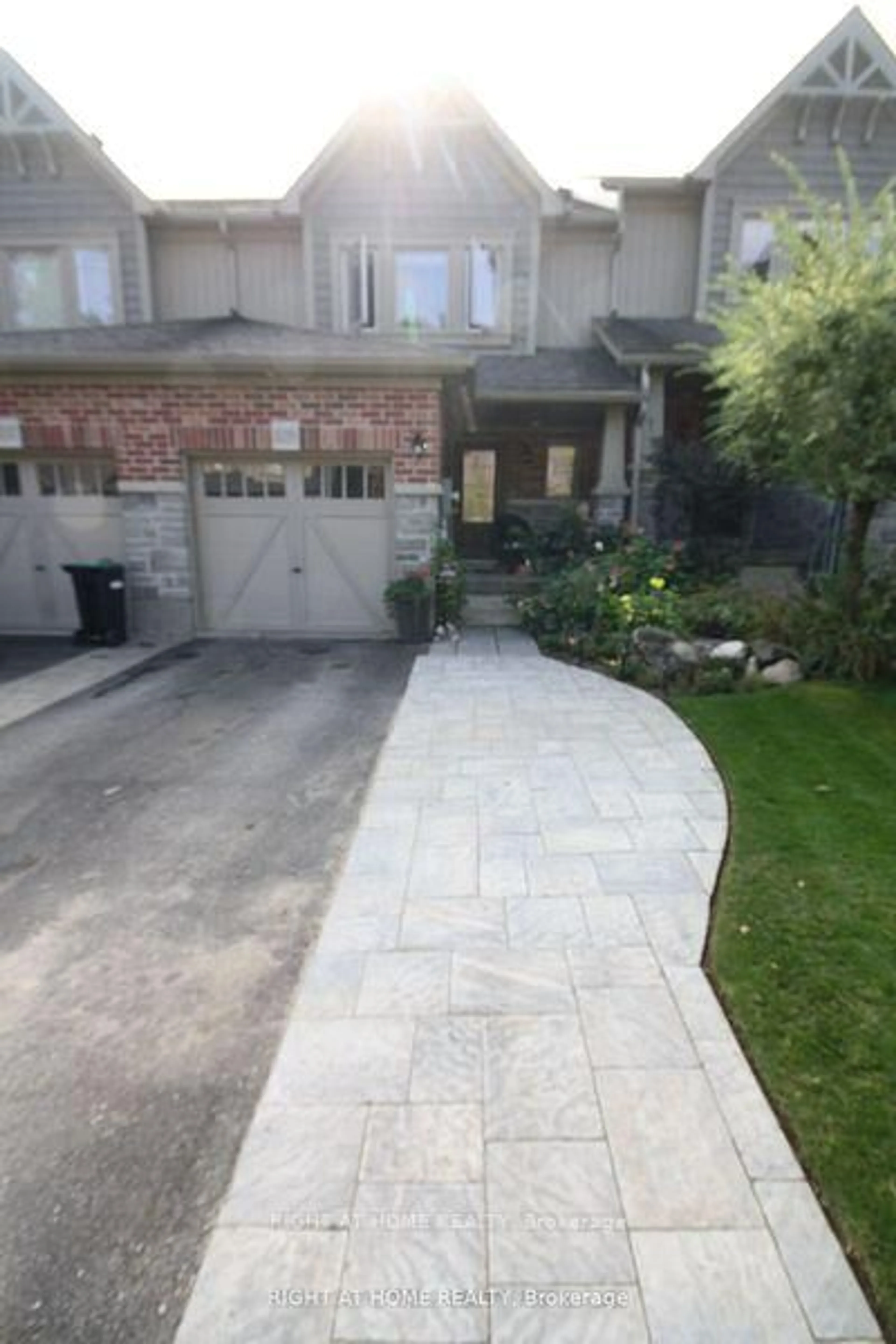 Unknown for 1039 Cook Dr, Midland Ontario L4R 0E4