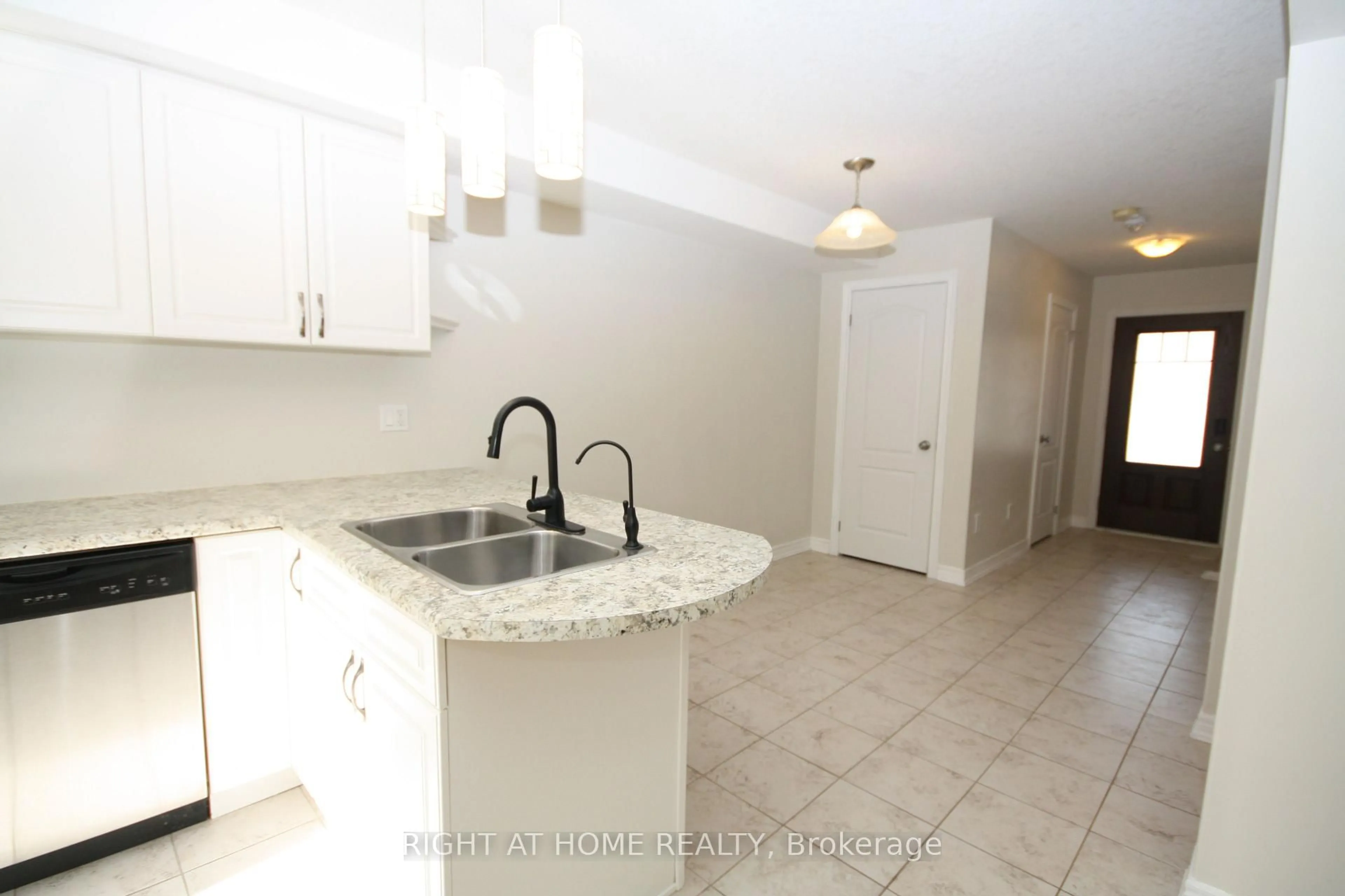 Standard kitchen, ceramic/tile floor for 1039 Cook Dr, Midland Ontario L4R 0E4