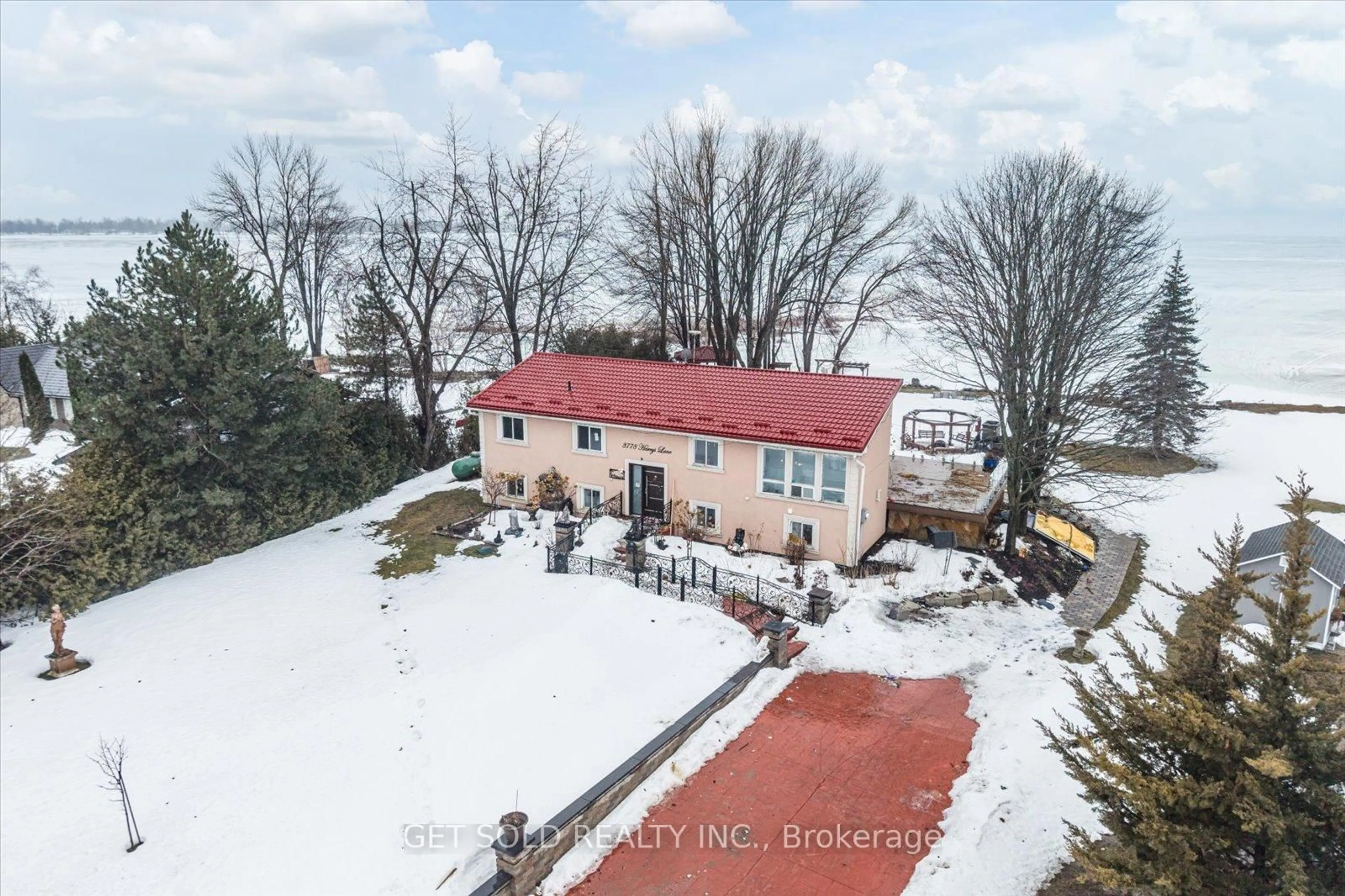 A pic from outside/outdoor area/front of a property/back of a property/a pic from drone, building for 3778 Harrys Lane, Ramara Ontario L3V 0L1
