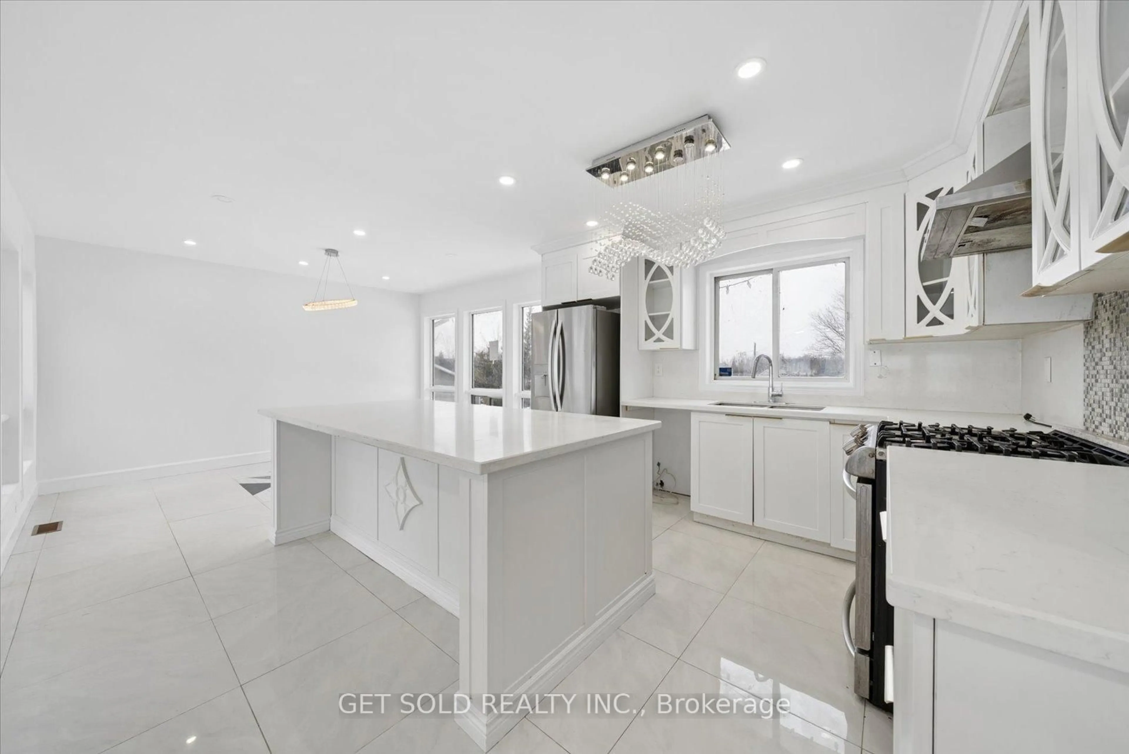 Open concept kitchen, ceramic/tile floor for 3778 Harrys Lane, Ramara Ontario L3V 0L1