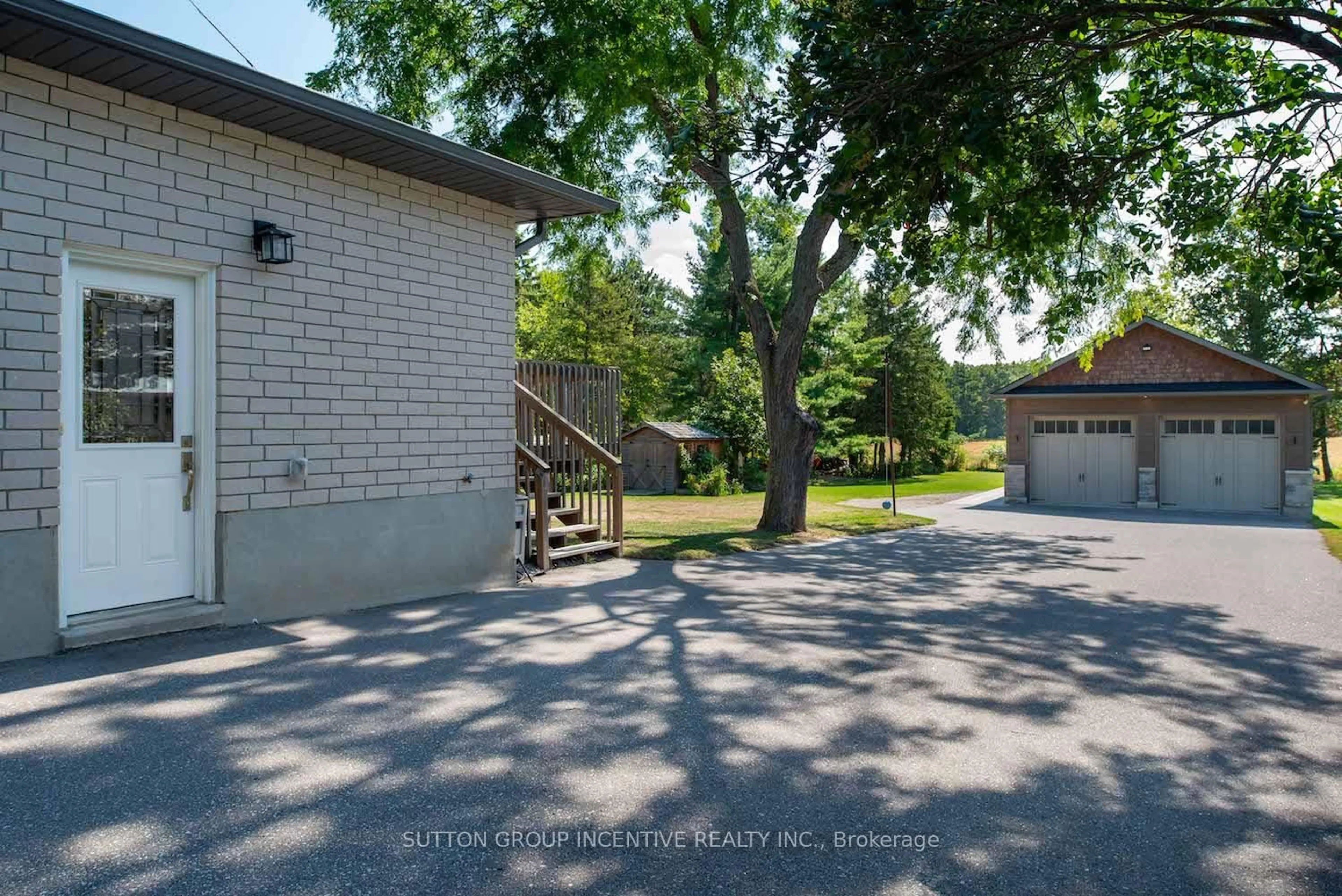 A pic from outside/outdoor area/front of a property/back of a property/a pic from drone, street for 1193 sunnidale Rd, Springwater Ontario L9X 0T4