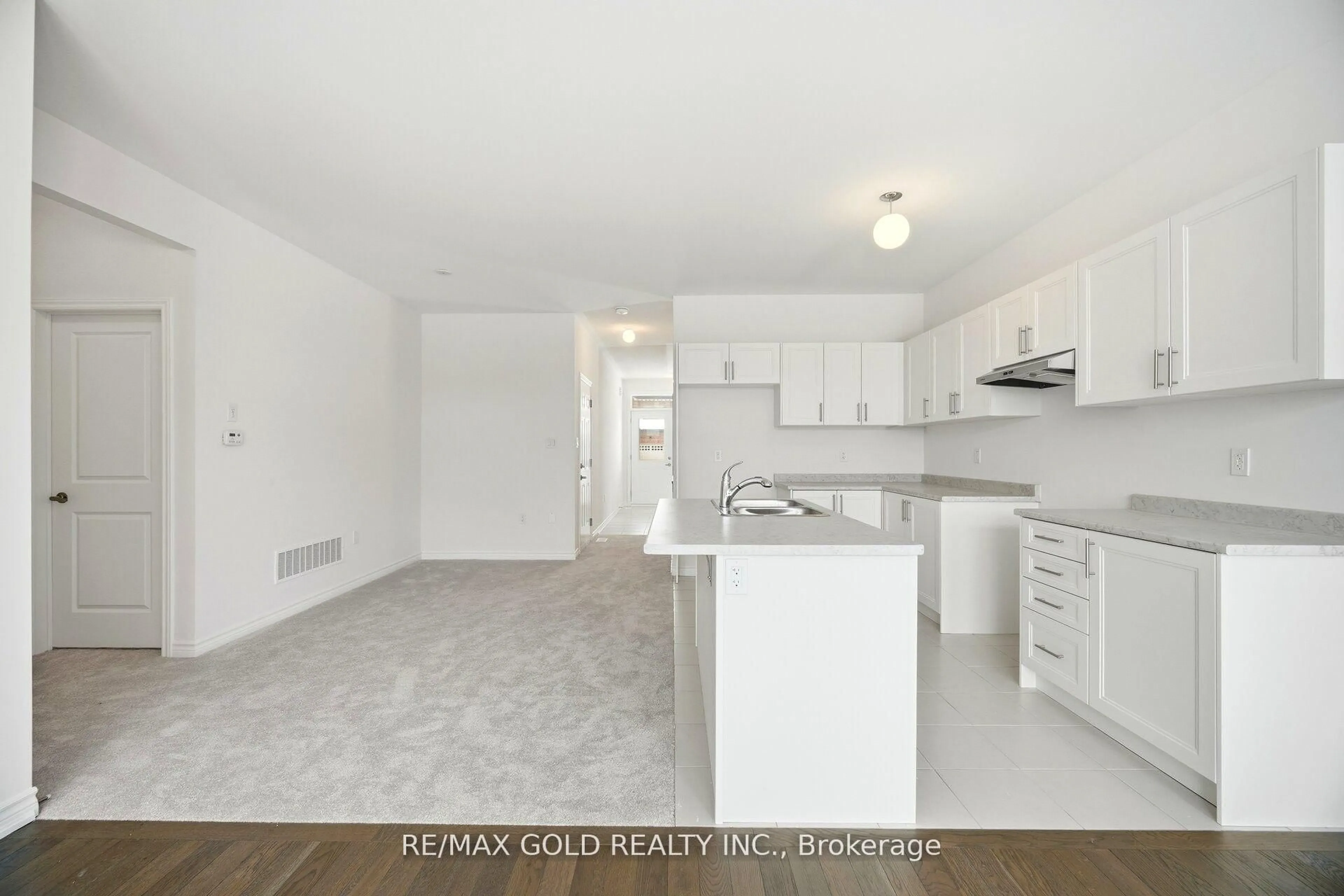 Standard kitchen, unknown for 251 Wilcox Dr, Clearview Ontario L0M 1S0