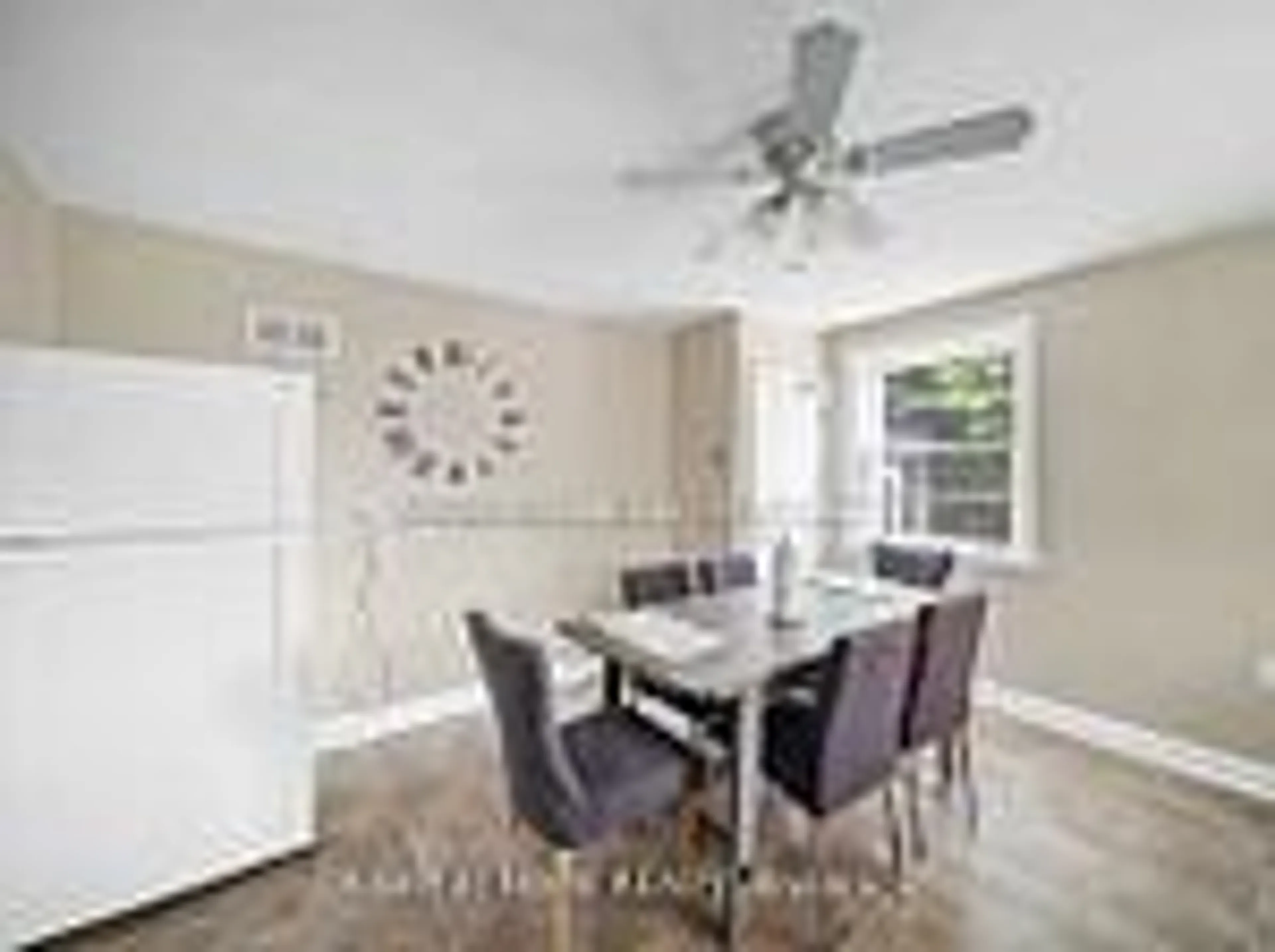 Dining room, unknown for 21 Thomson St, Barrie Ontario L4N 1X4