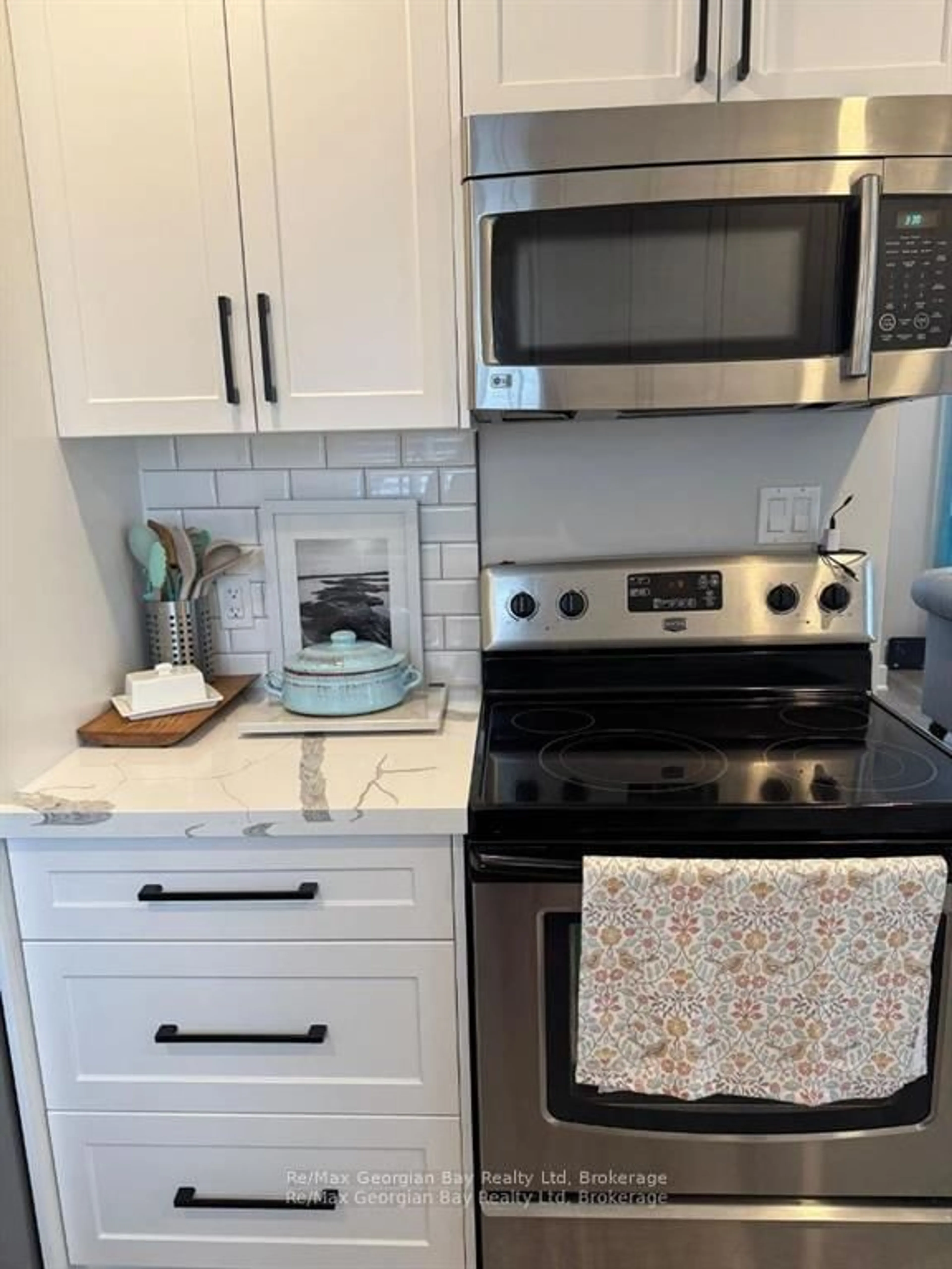 Unknown for 334 Rose Cres, Midland Ontario L4R 5C1