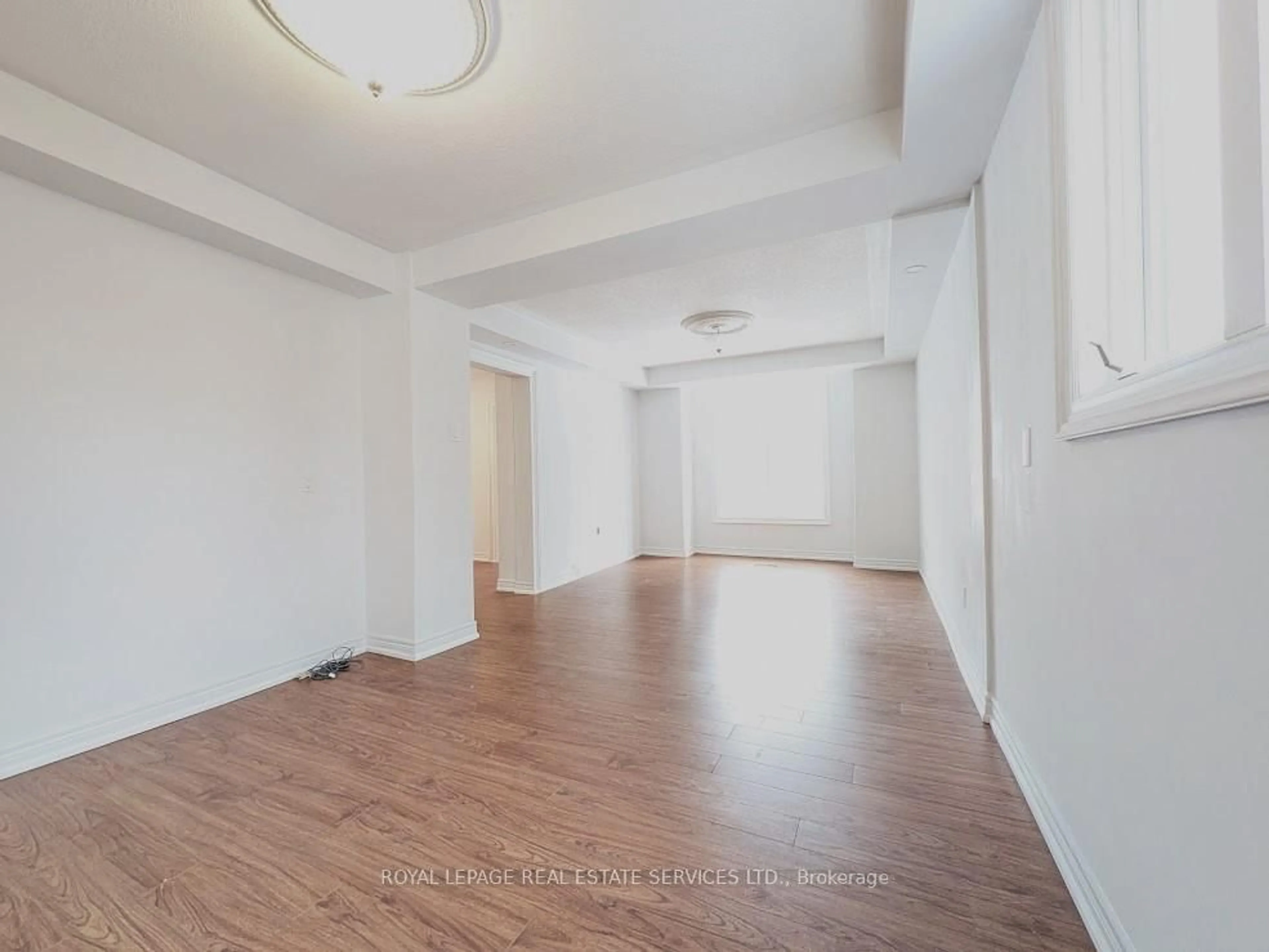 A pic of a room for 20 Holgate St, Barrie Ontario L4N 2T5