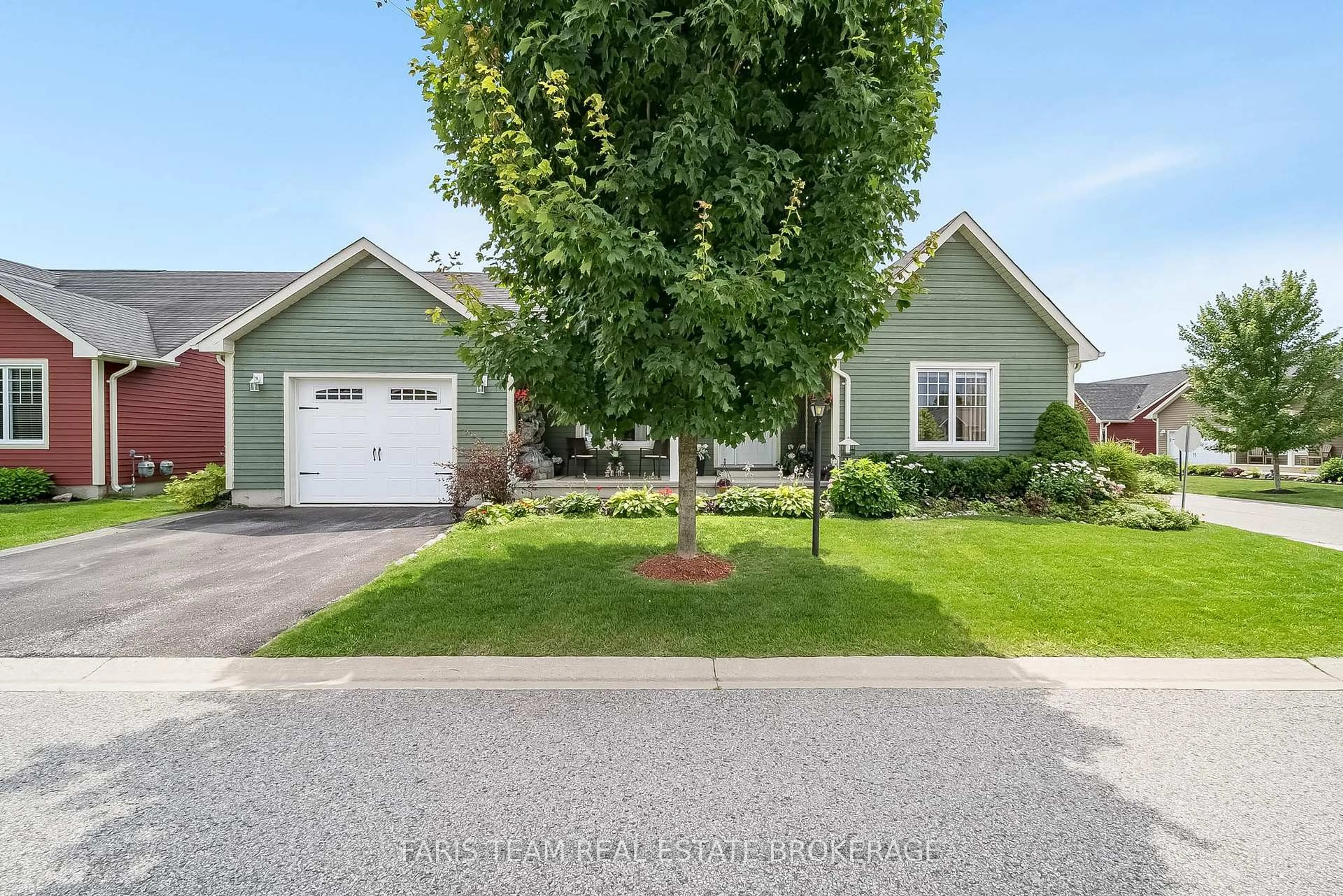 A pic from outside/outdoor area/front of a property/back of a property/a pic from drone, street for 1 Bay Moorings Blvd, Penetanguishene Ontario L9M 1E7