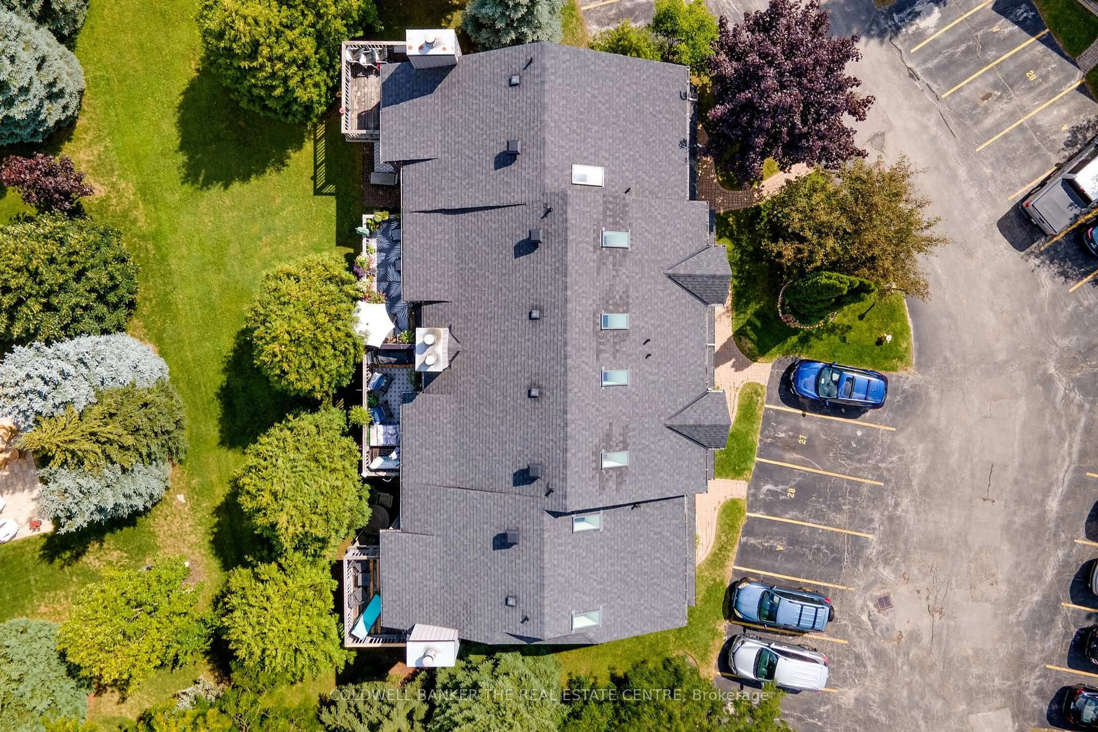 A pic from outside/outdoor area/front of a property/back of a property/a pic from drone, unknown for 5 Harbour St #27, Collingwood Ontario L9Y 5C5