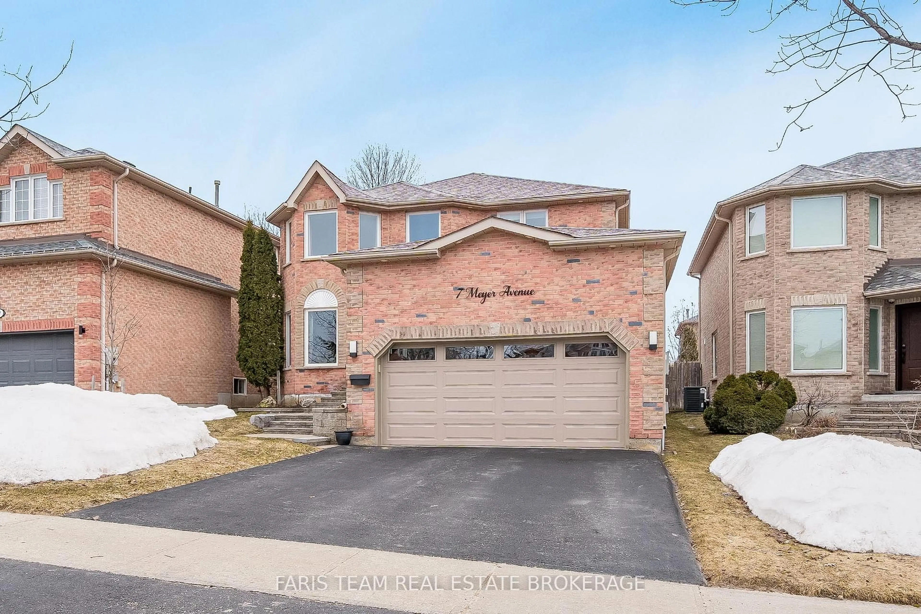 Home with brick exterior material, street for 7 Meyer Ave, Barrie Ontario L4M 6X2