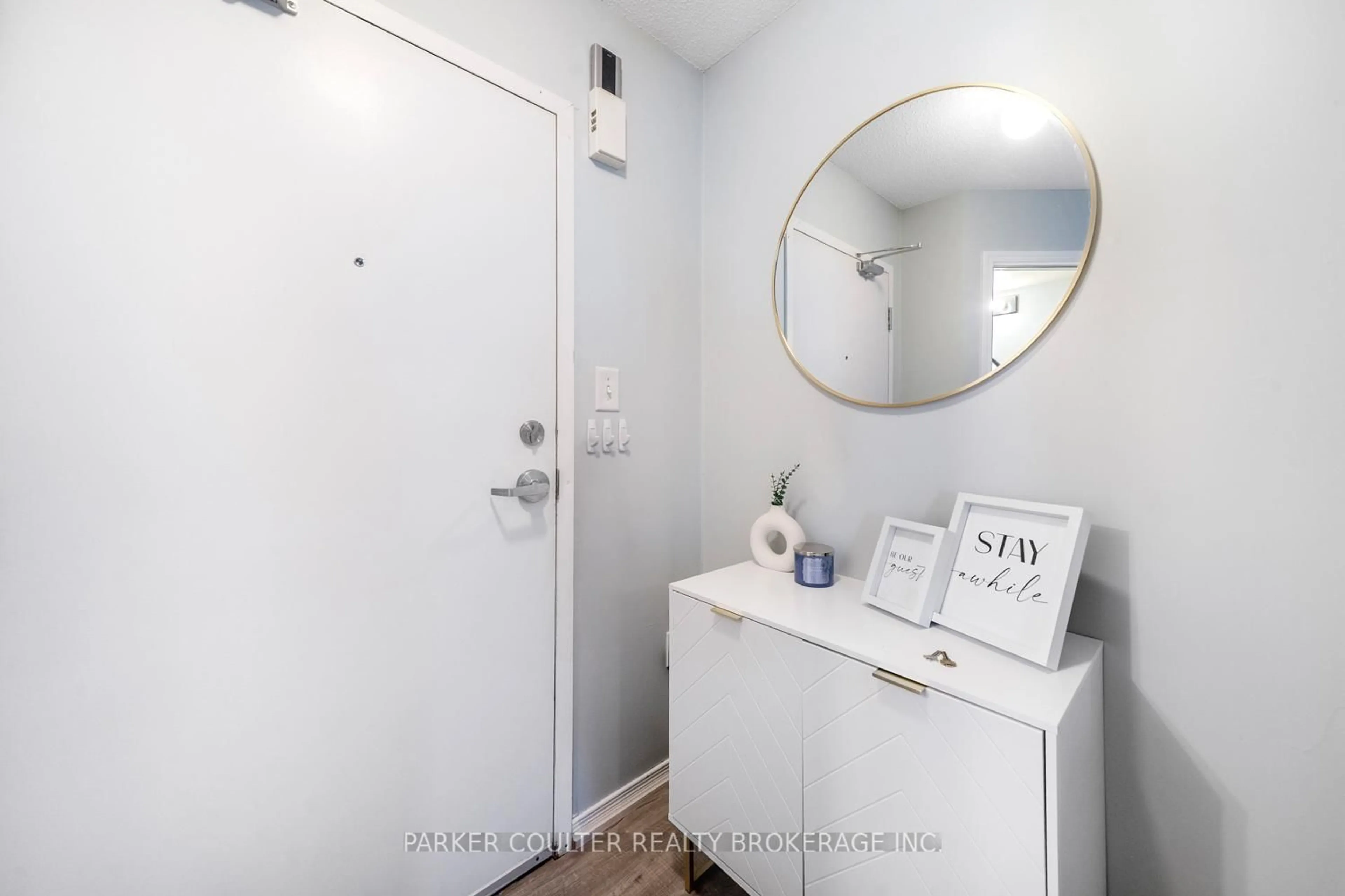 Unknown for 17 Cheltenham Rd #4, Barrie Ontario L4M 0E7