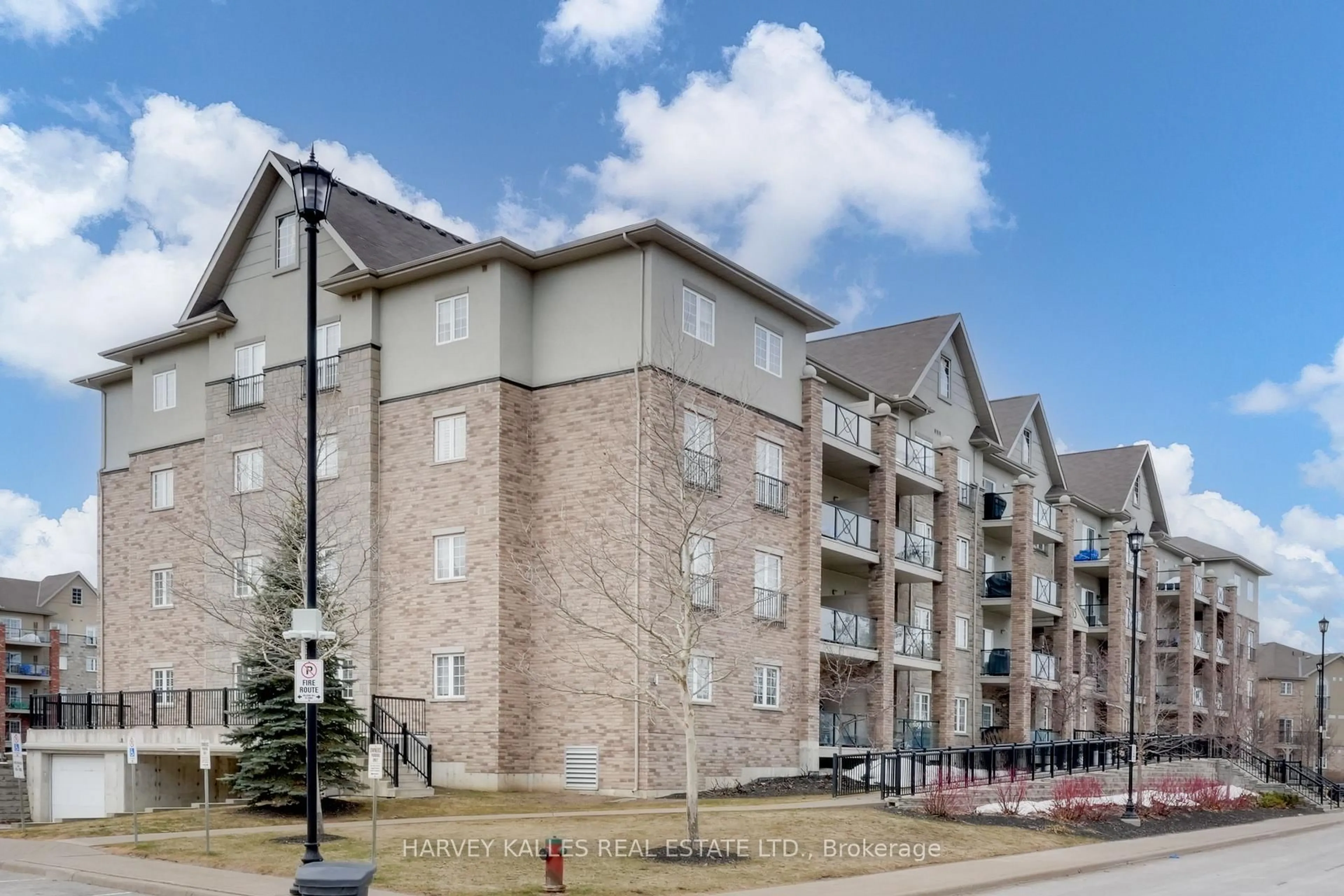 Unknown for 45 Ferndale Dr #303, Barrie Ontario L4N 5W7