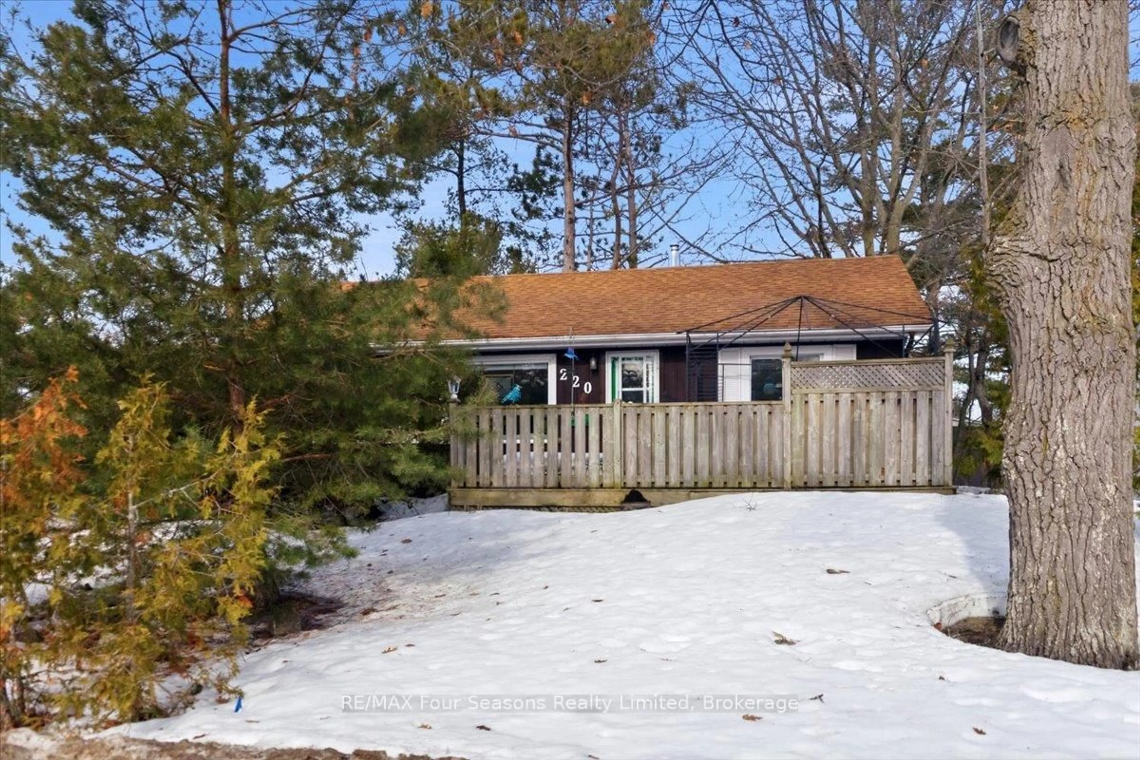 Unknown for 220 Old Mosley St, Wasaga Beach Ontario L9Z 2J2
