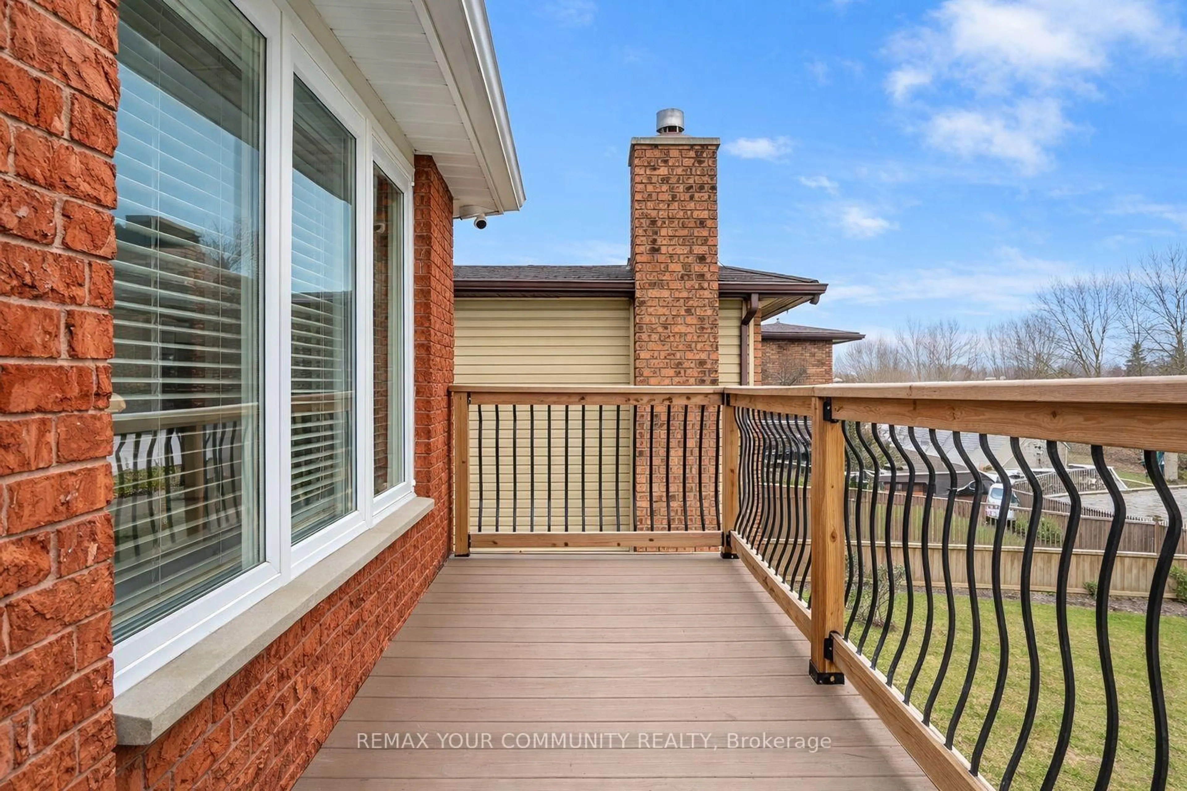 Unknown for 28 Moon Dr, Barrie Ontario L4N 7G7