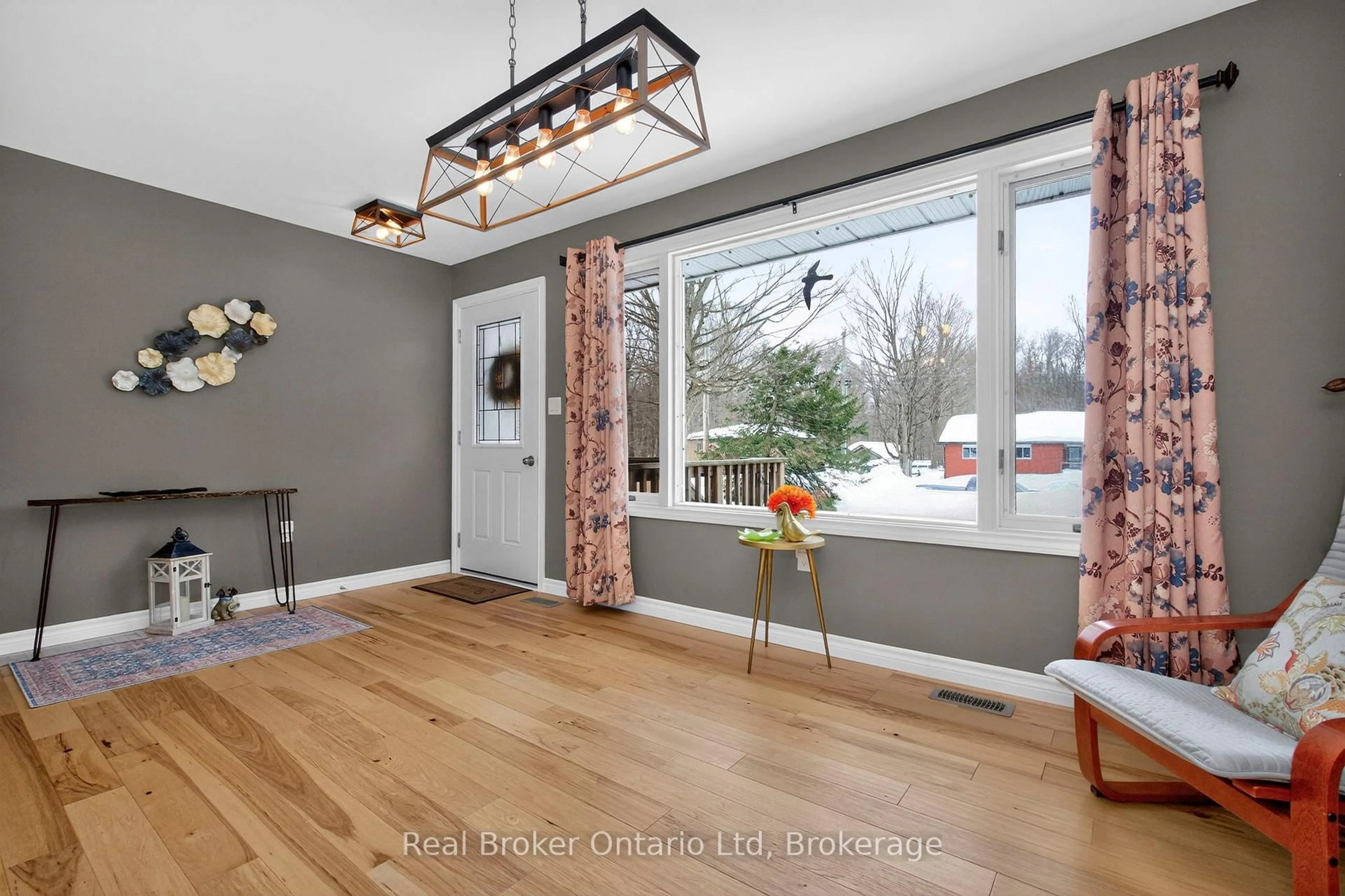 Unknown for 16 Mundy Ave, Tiny Ontario L9M 0B5