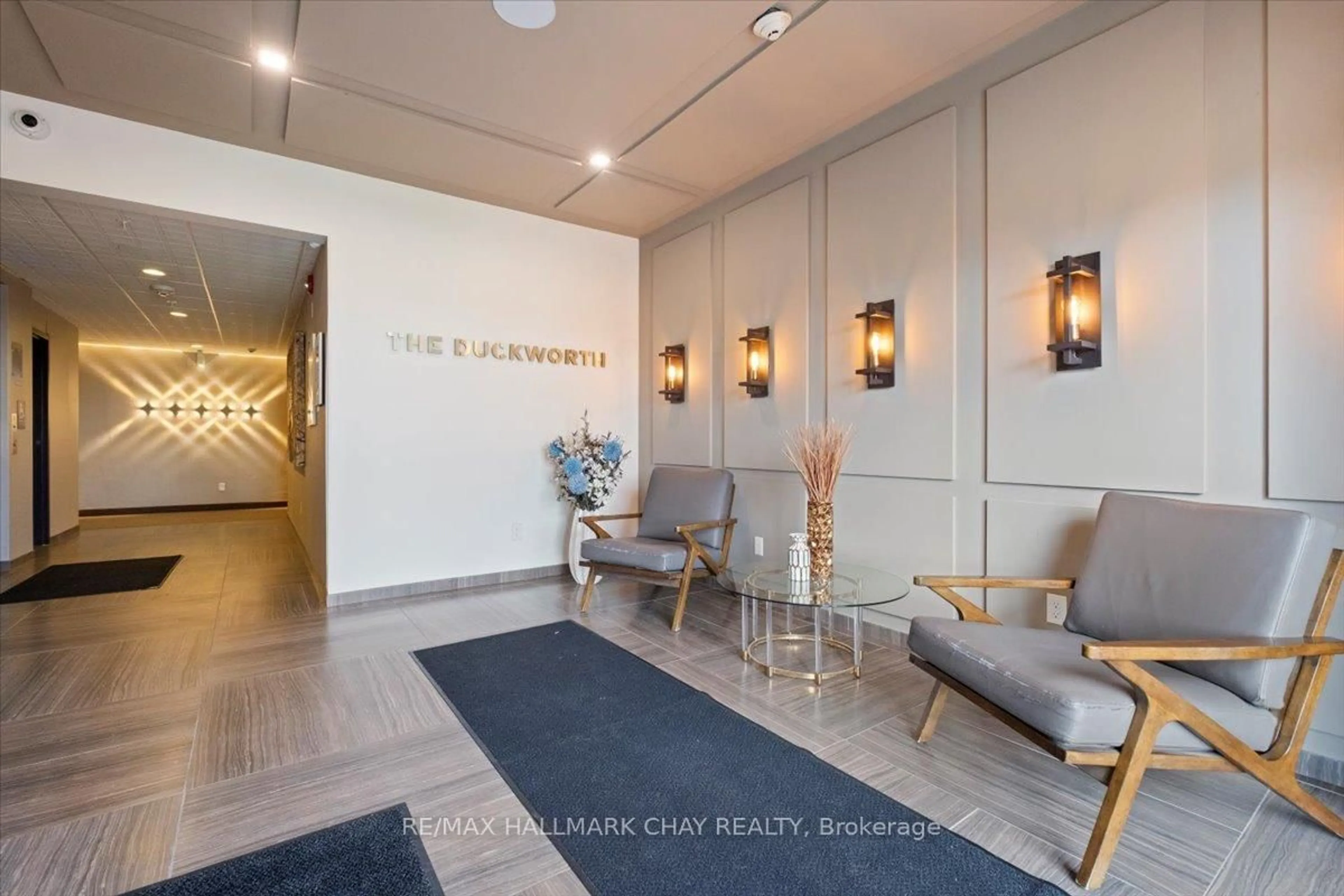 Lobby for 299 Cundles Rd #610, Barrie Ontario L4M 5J7