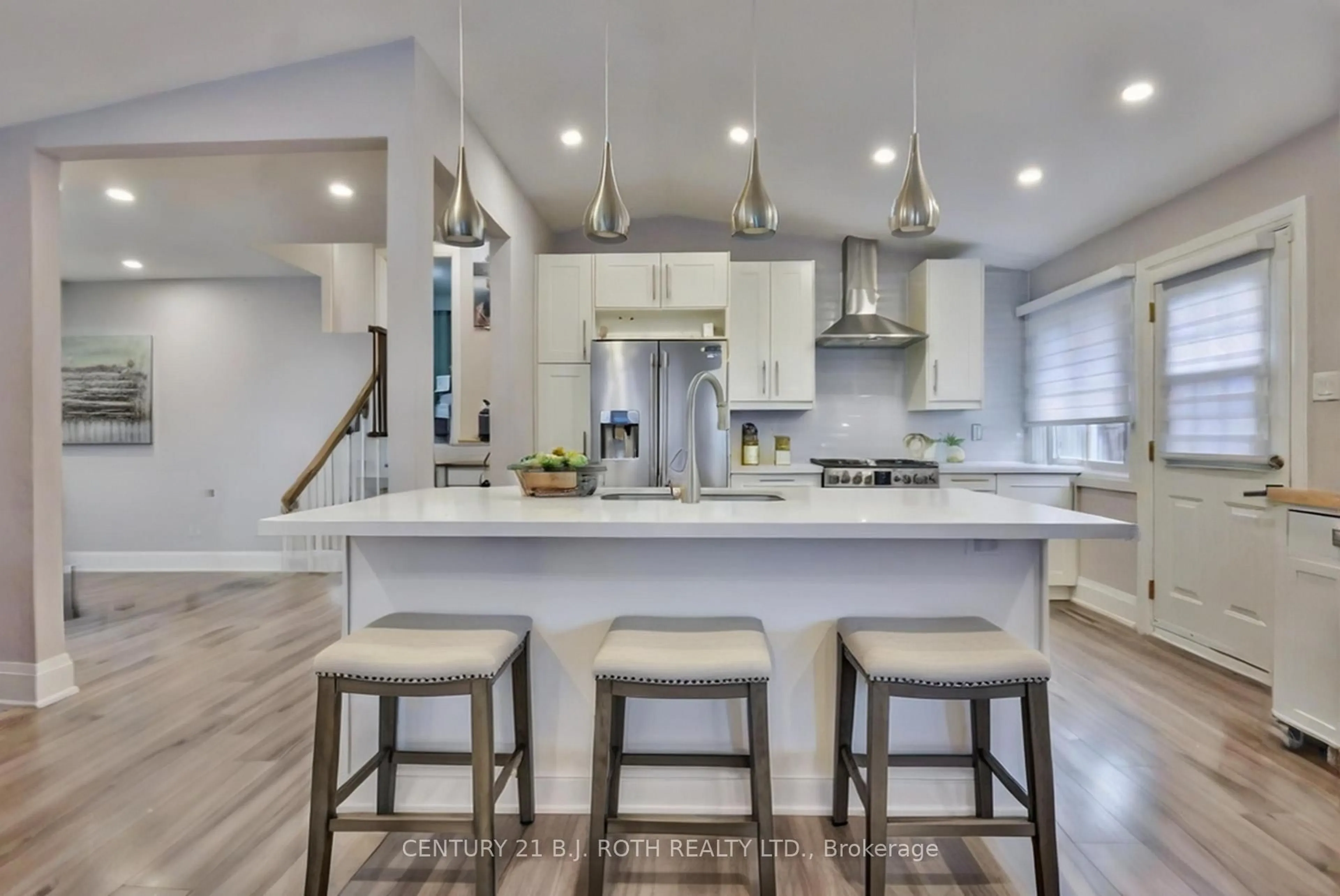 Open concept kitchen, unknown for 16 Gloria St, Barrie Ontario L4N 4L9