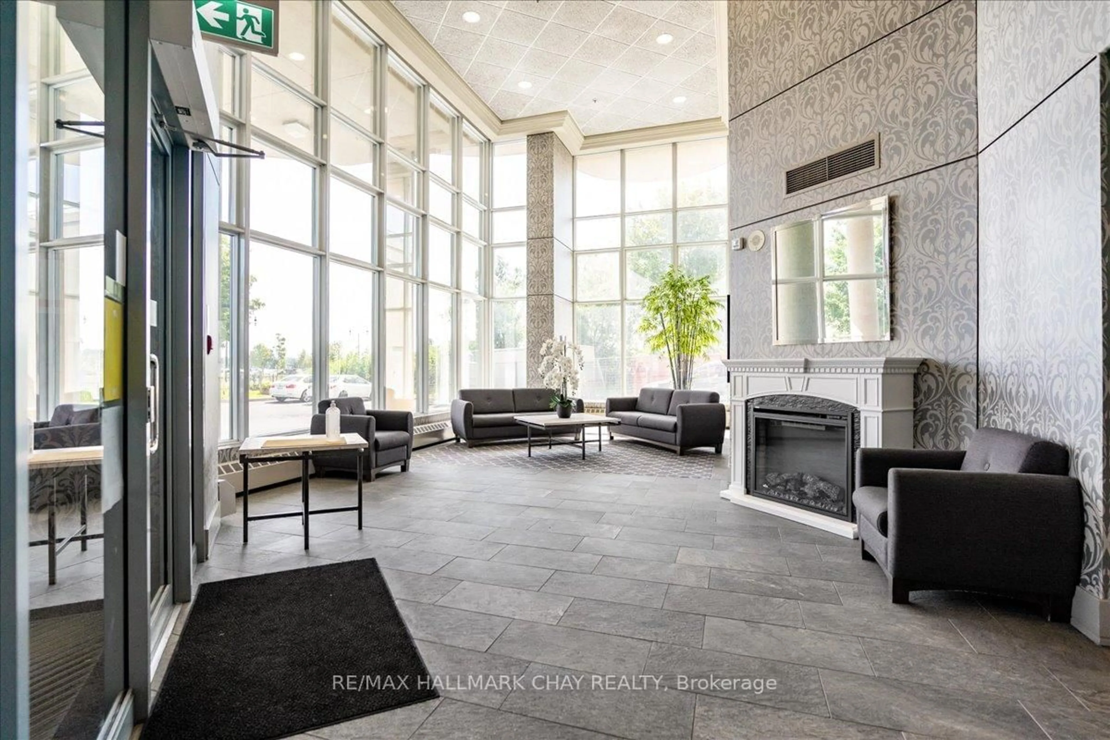 Lobby for 2 Toronto St #1404, Barrie Ontario L4N 9R2