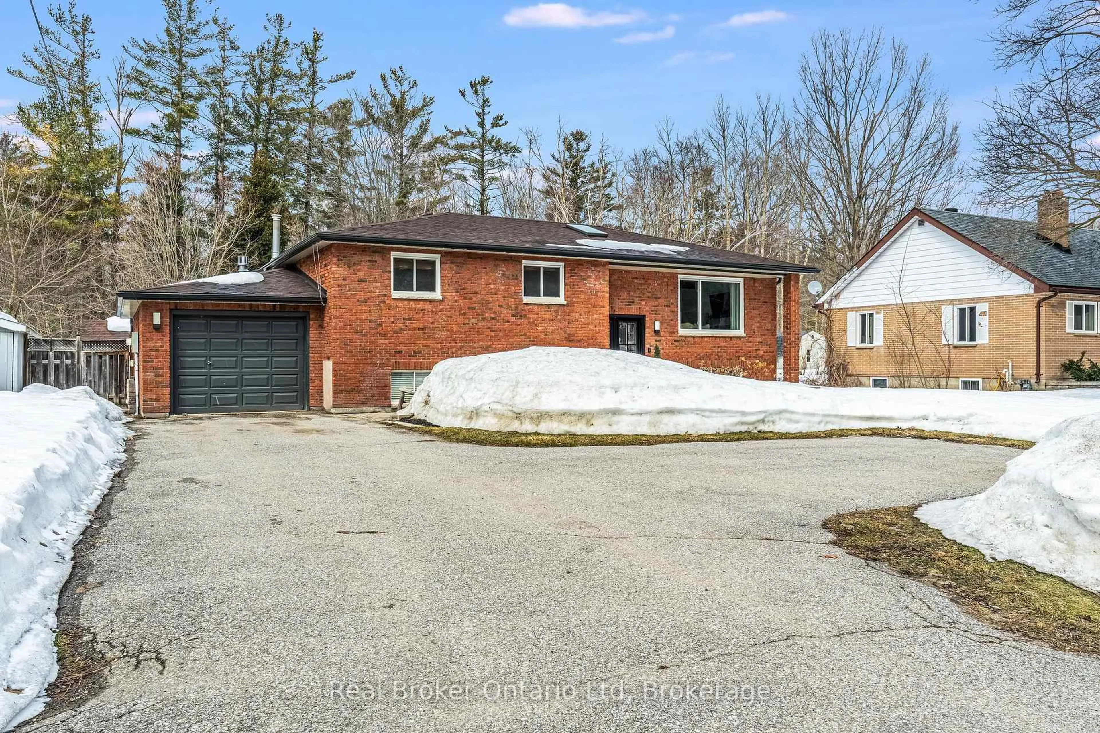Unknown for 3922 Horseshoe Valley Rd, Springwater Ontario L0L 1Y0