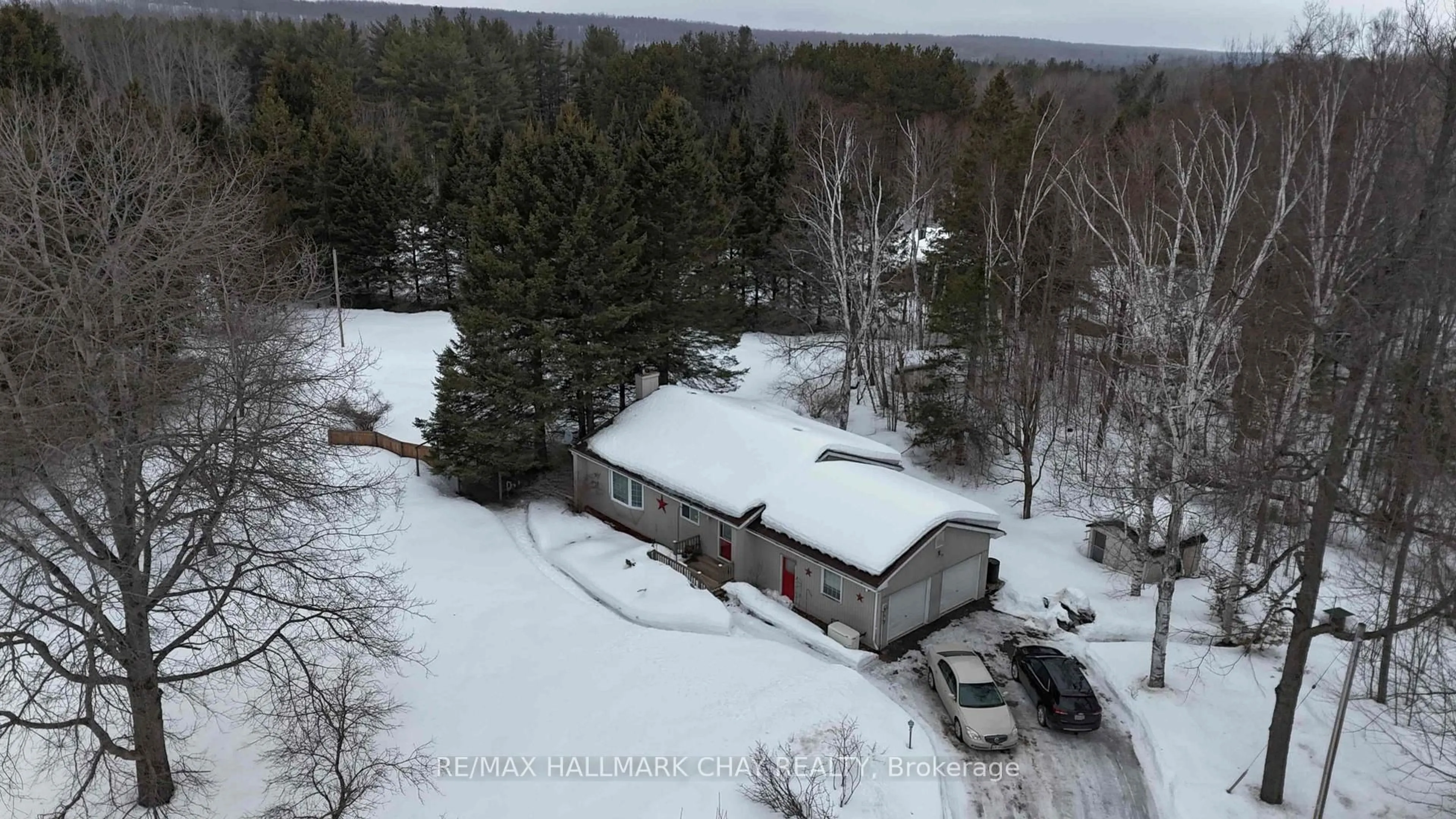 A pic from outside/outdoor area/front of a property/back of a property/a pic from drone, unknown for 348 Mount St. Louis Rd, Oro-Medonte Ontario L0K 1N0