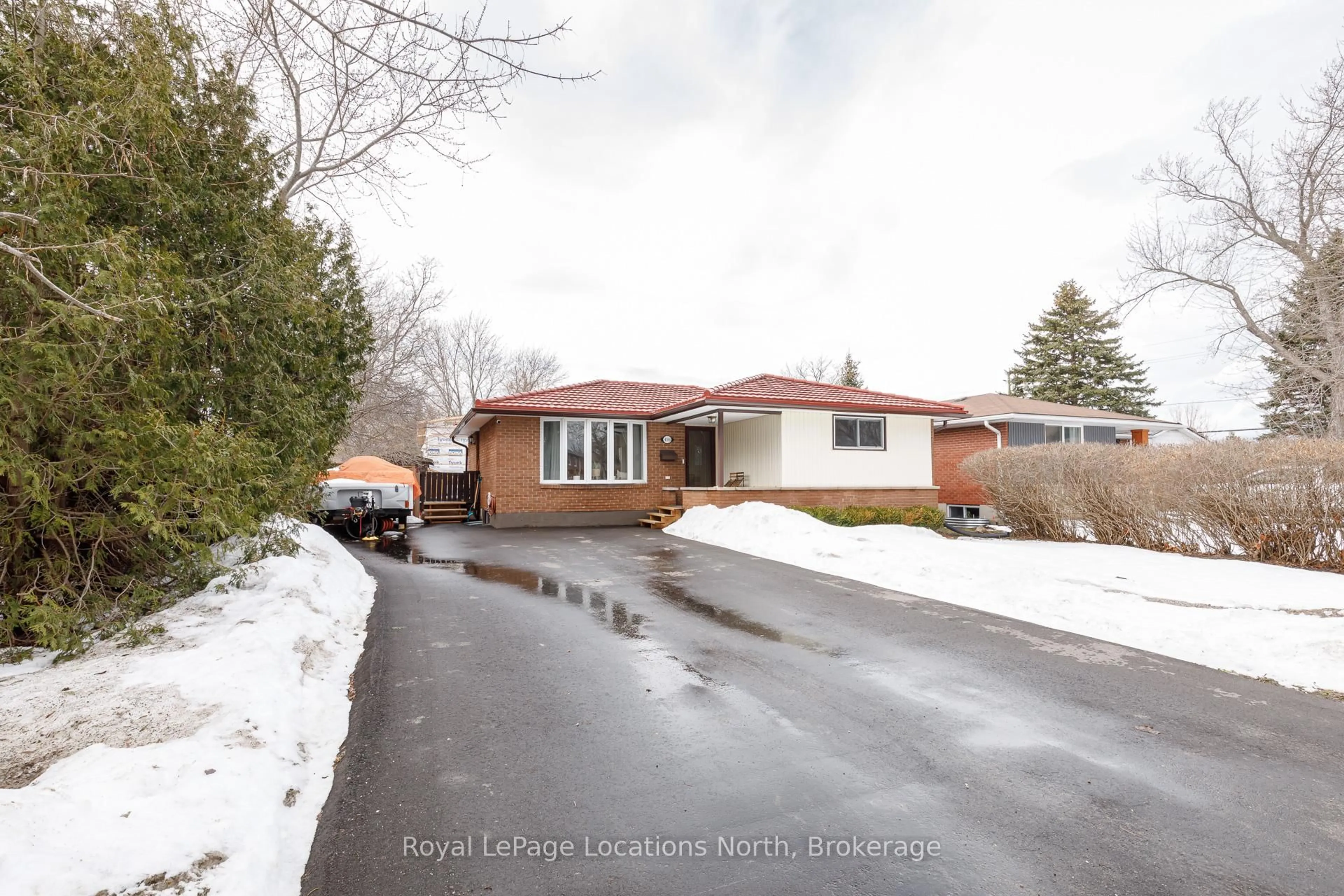 Unknown for 498 Spruce St, Collingwood Ontario L9Y 3H6