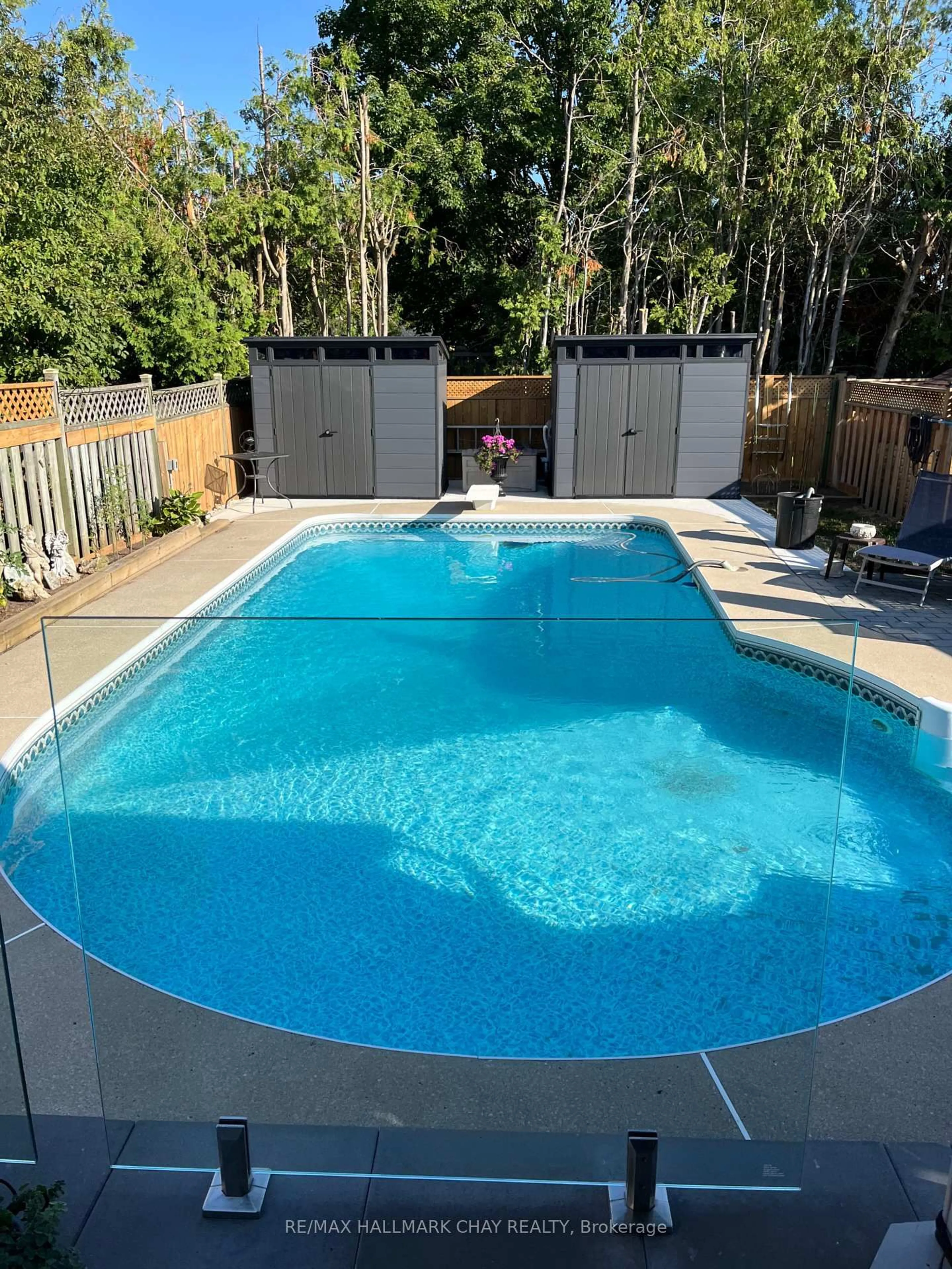 Unknown for 36 Ridgeway Ave, Barrie Ontario L4N 5L2