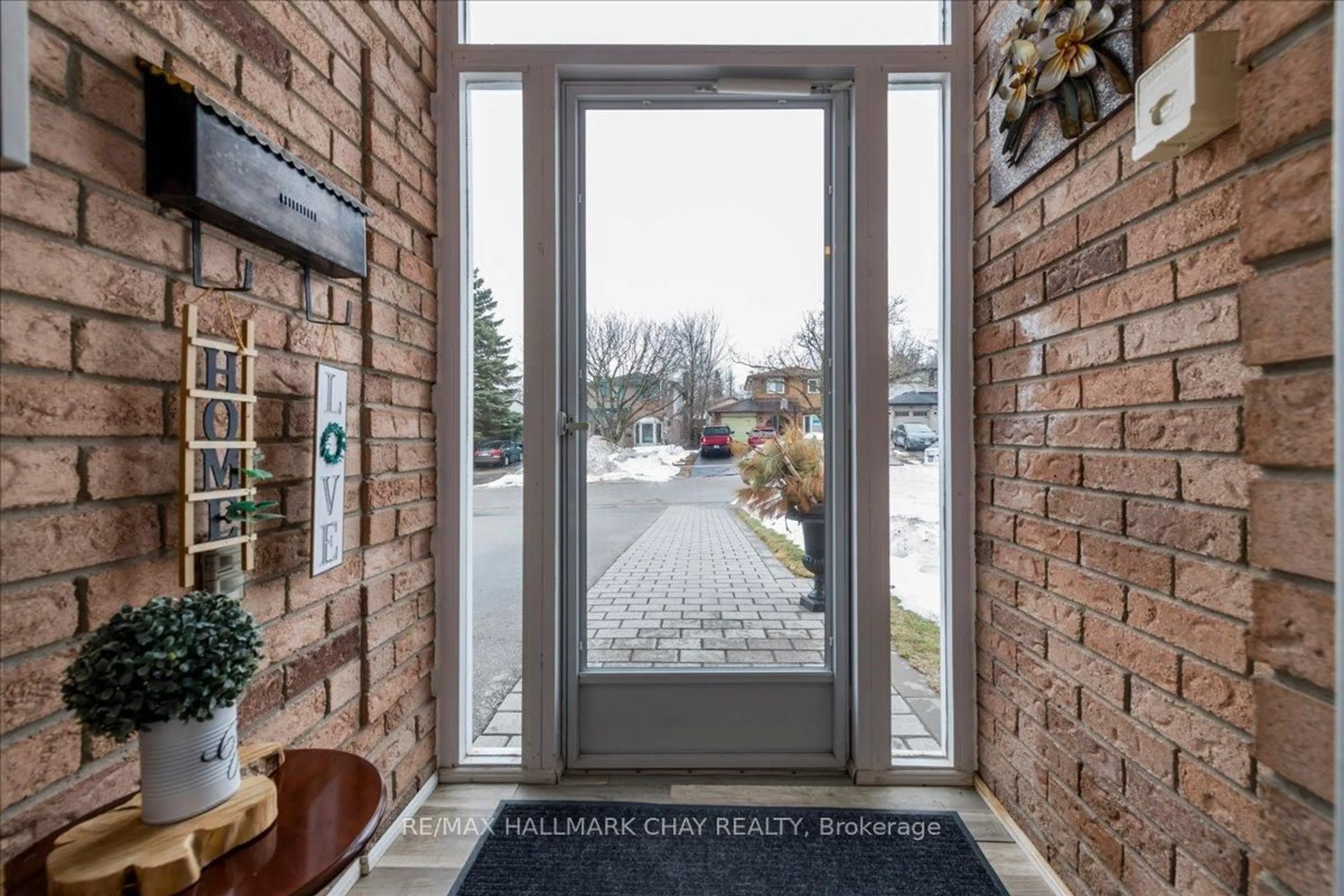 Unknown for 36 Ridgeway Ave, Barrie Ontario L4N 5L2