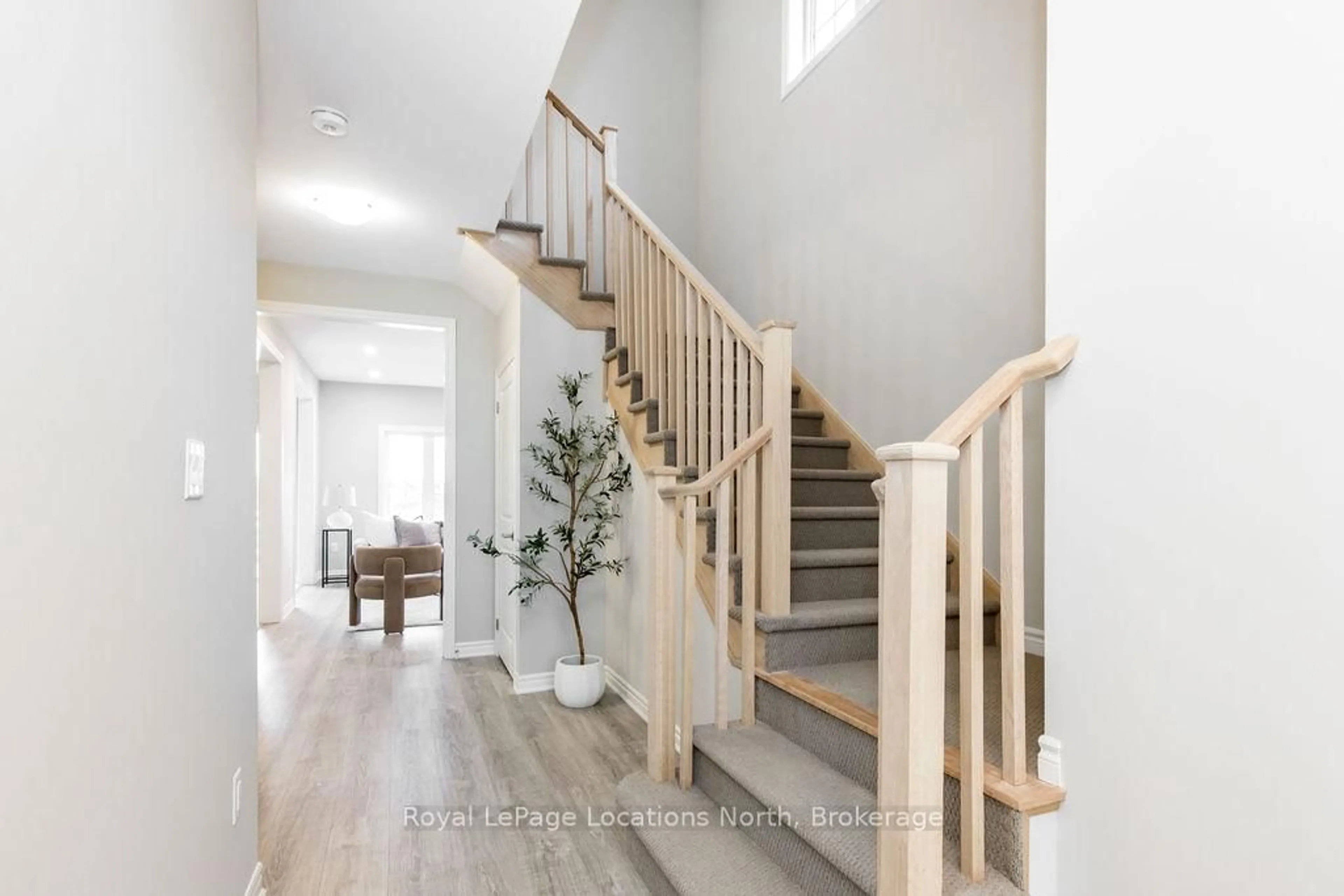 Stairs for 276 Springfield Cres, Clearview Ontario L0M 1S0